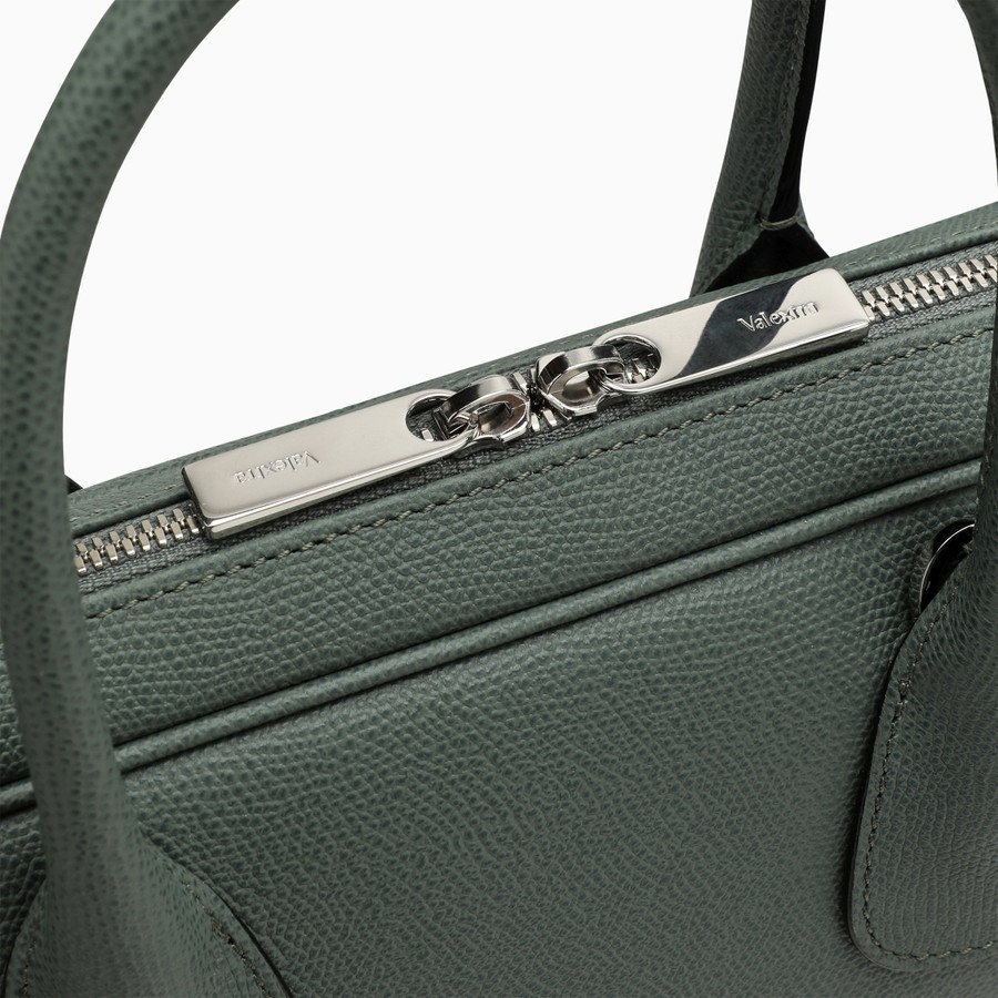 Valextra Grained-texture Zipped Laptop Bag In Black