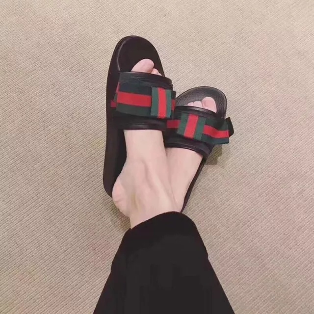 Gucci Horizontal Striped Bow Cold Drag In Black