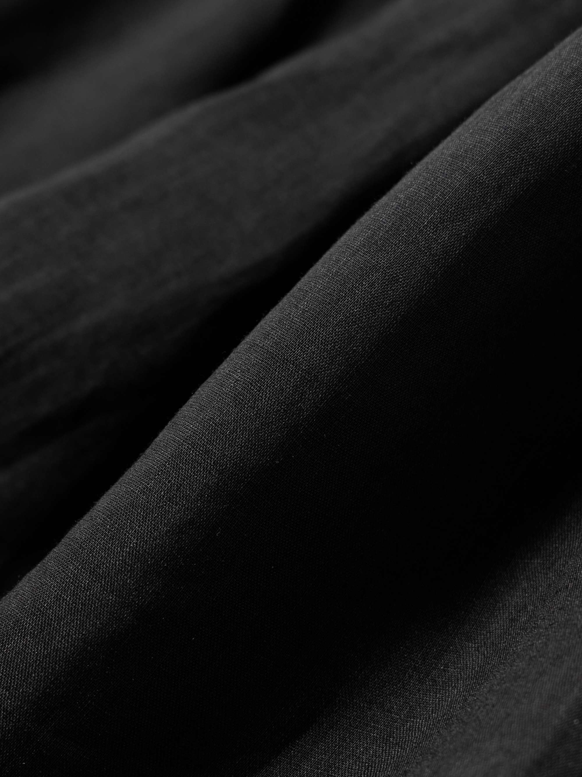 Totême Elastic Waist Shorts In Black