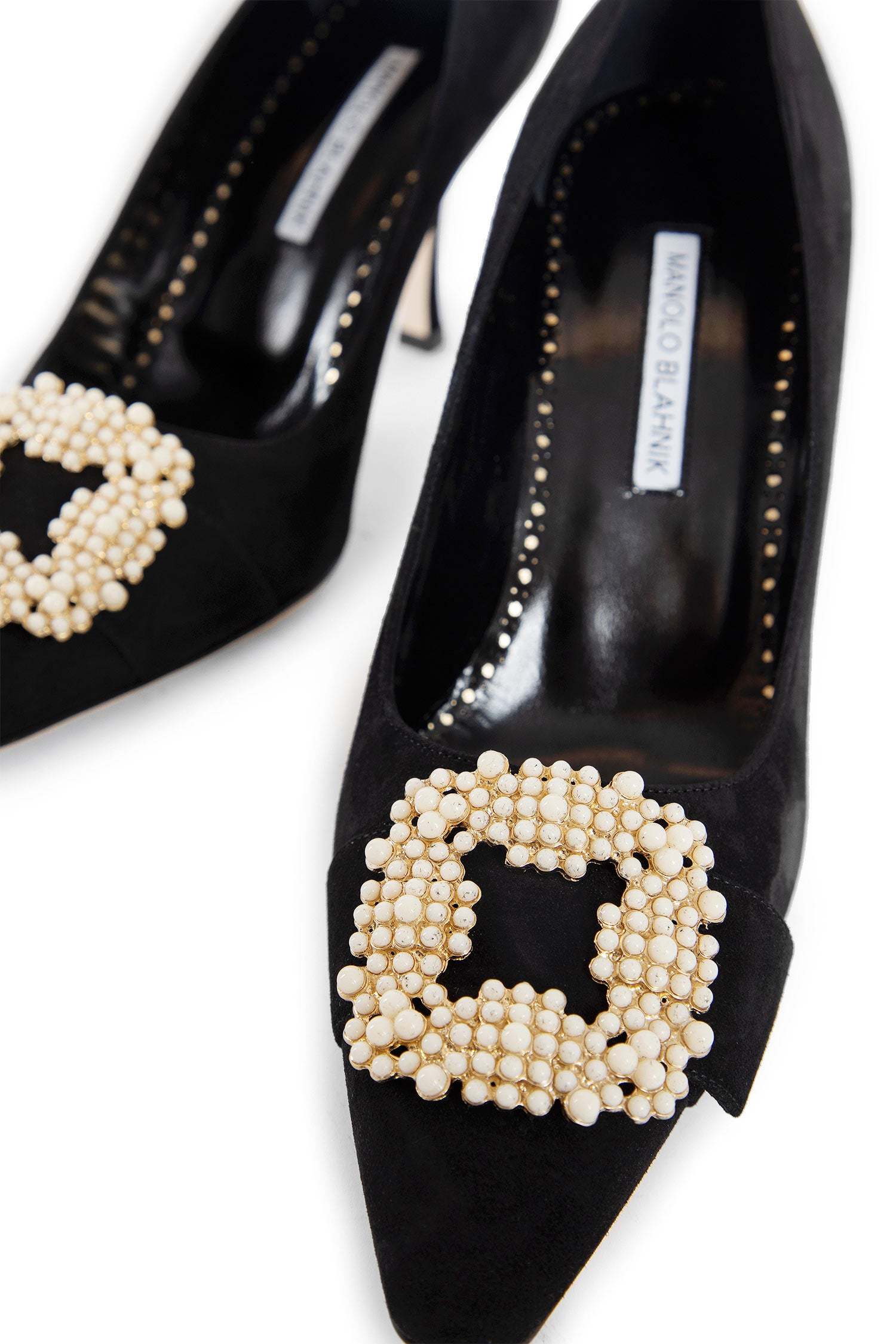 Manolo Blahnik Round Toe High Heels In Black