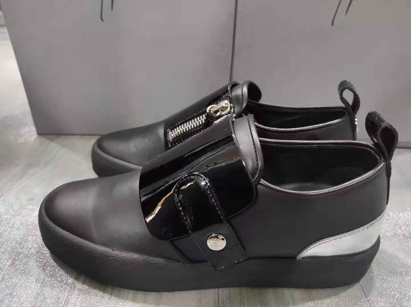 Shop Giuseppe Zanotti Logo Casual Shoes In Black