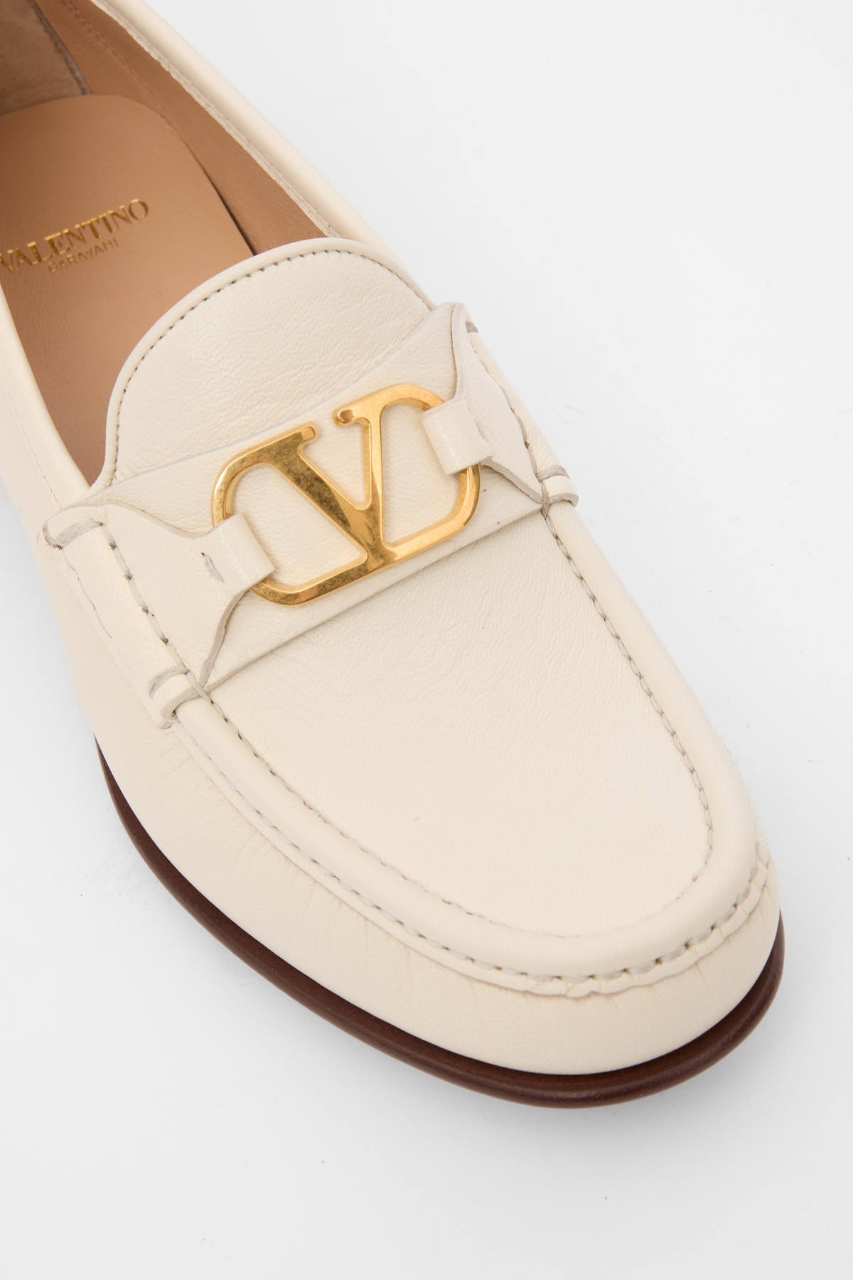 Valentino Round Head Loafer Shoes In White