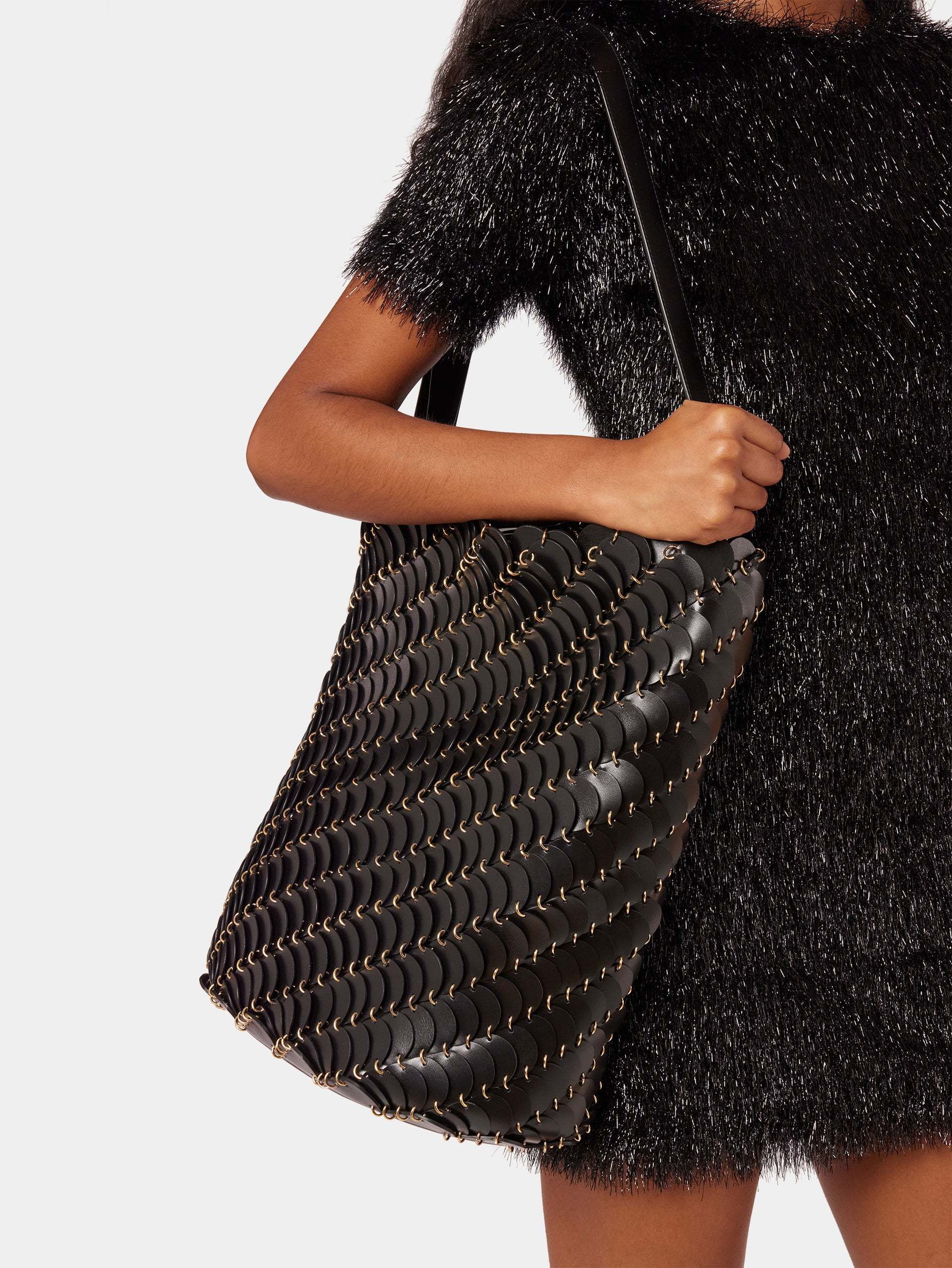 Rabanne Pacoïo Leather Bucket Bag In Black
