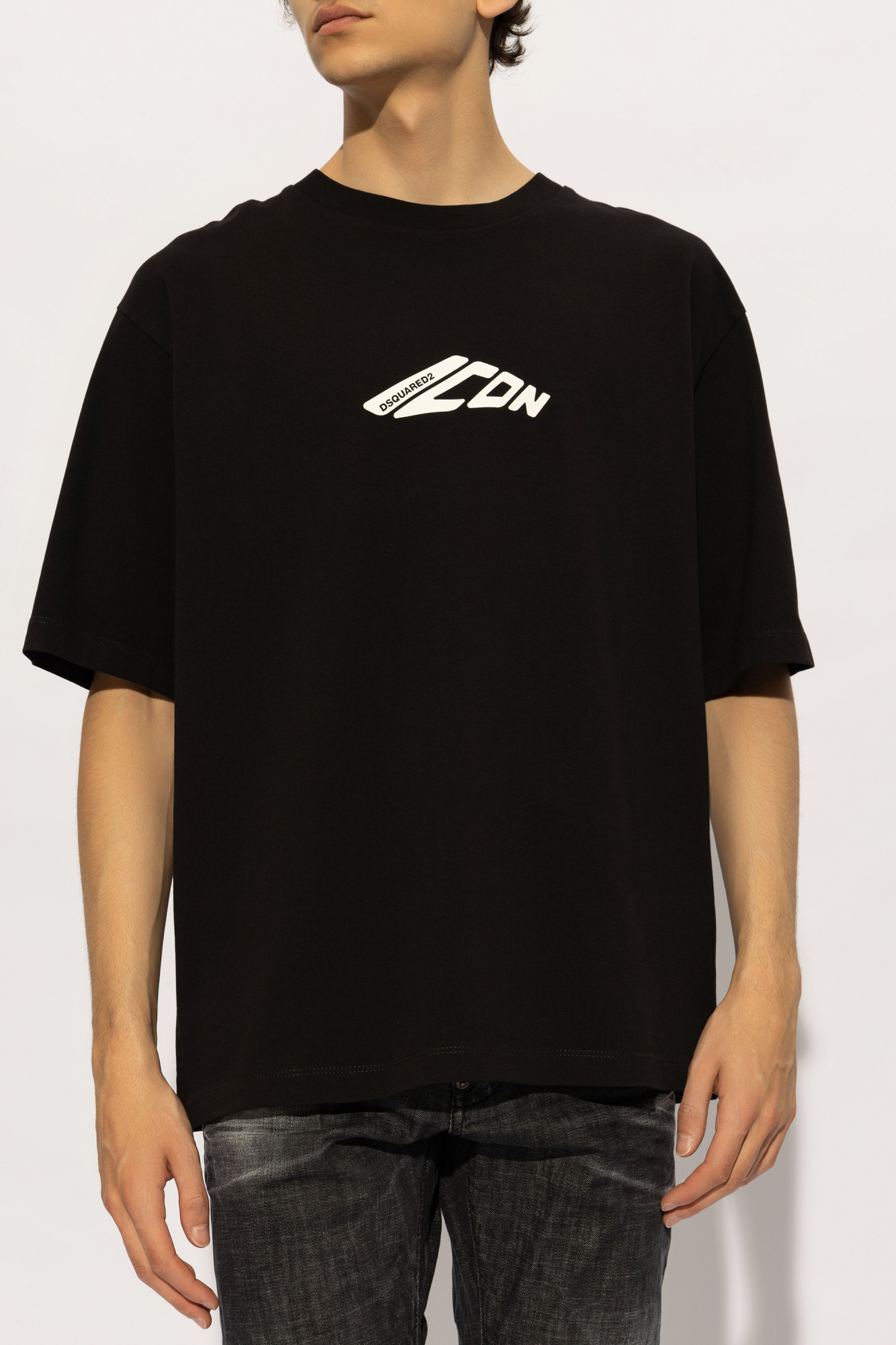 Dsquared2 Black T-shirt With Contrasting Icon Print In Black