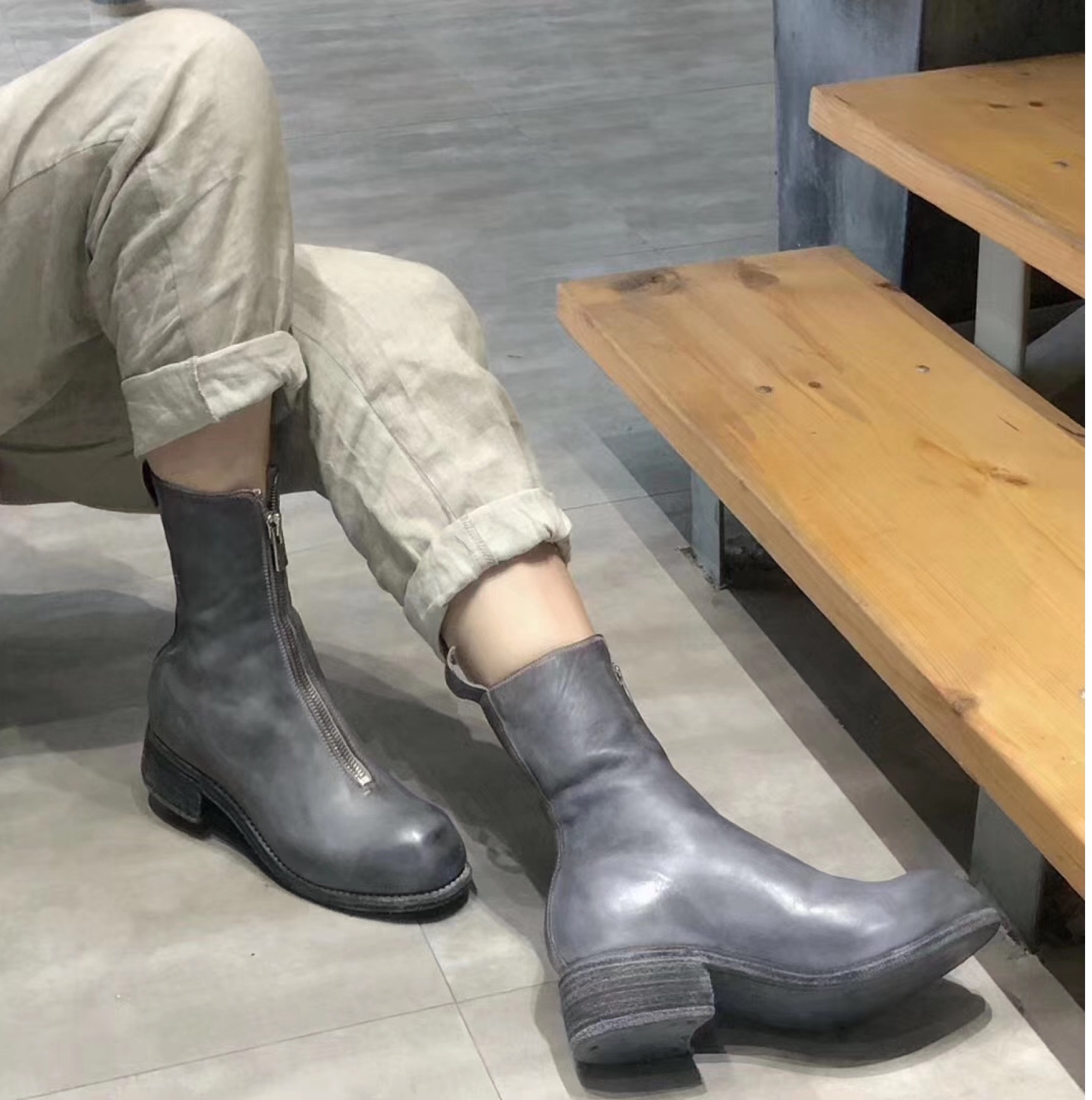 Guidi Front Zipper Boot In Gray