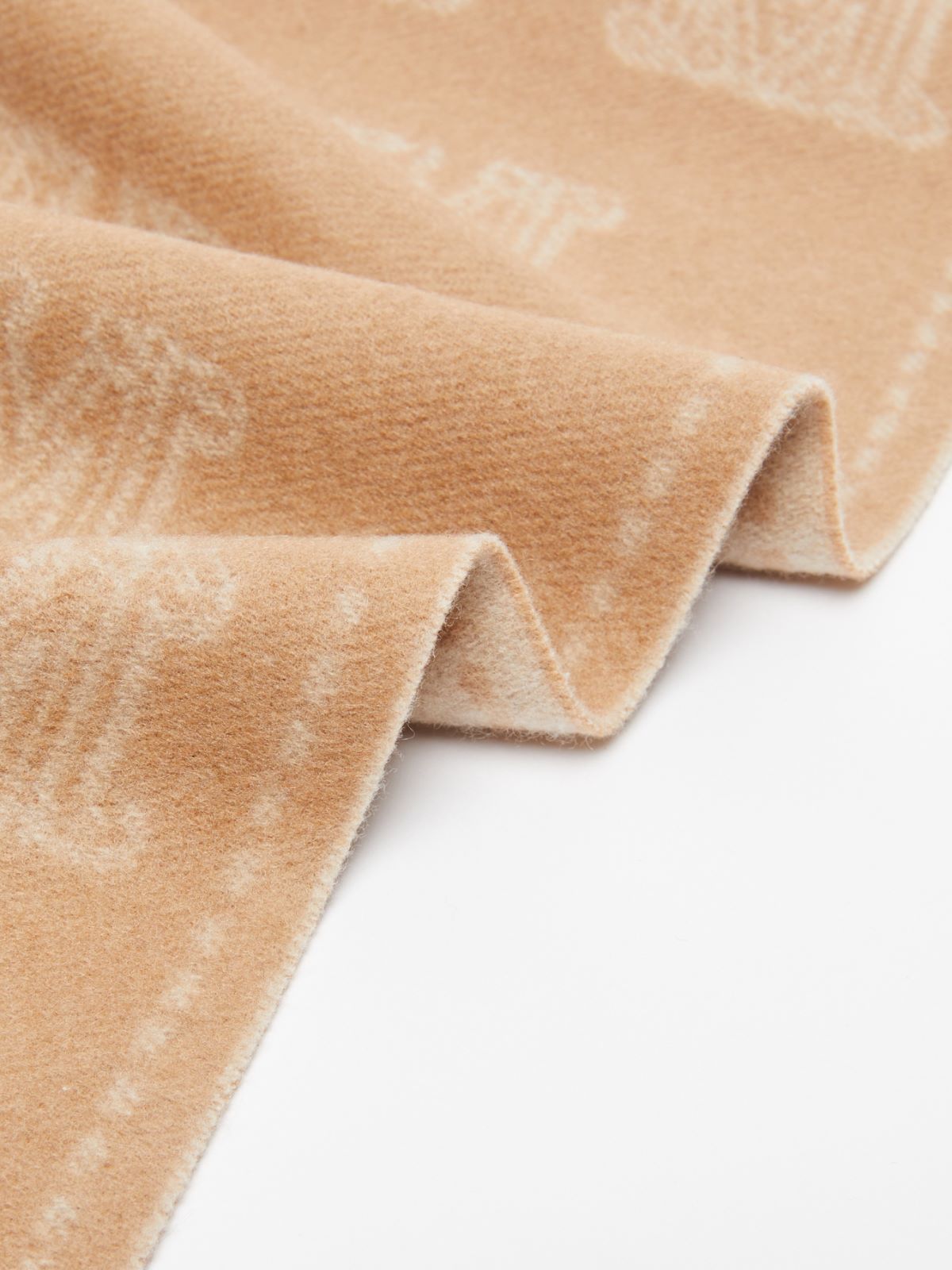 Max Mara Fringed Scarf In Nude