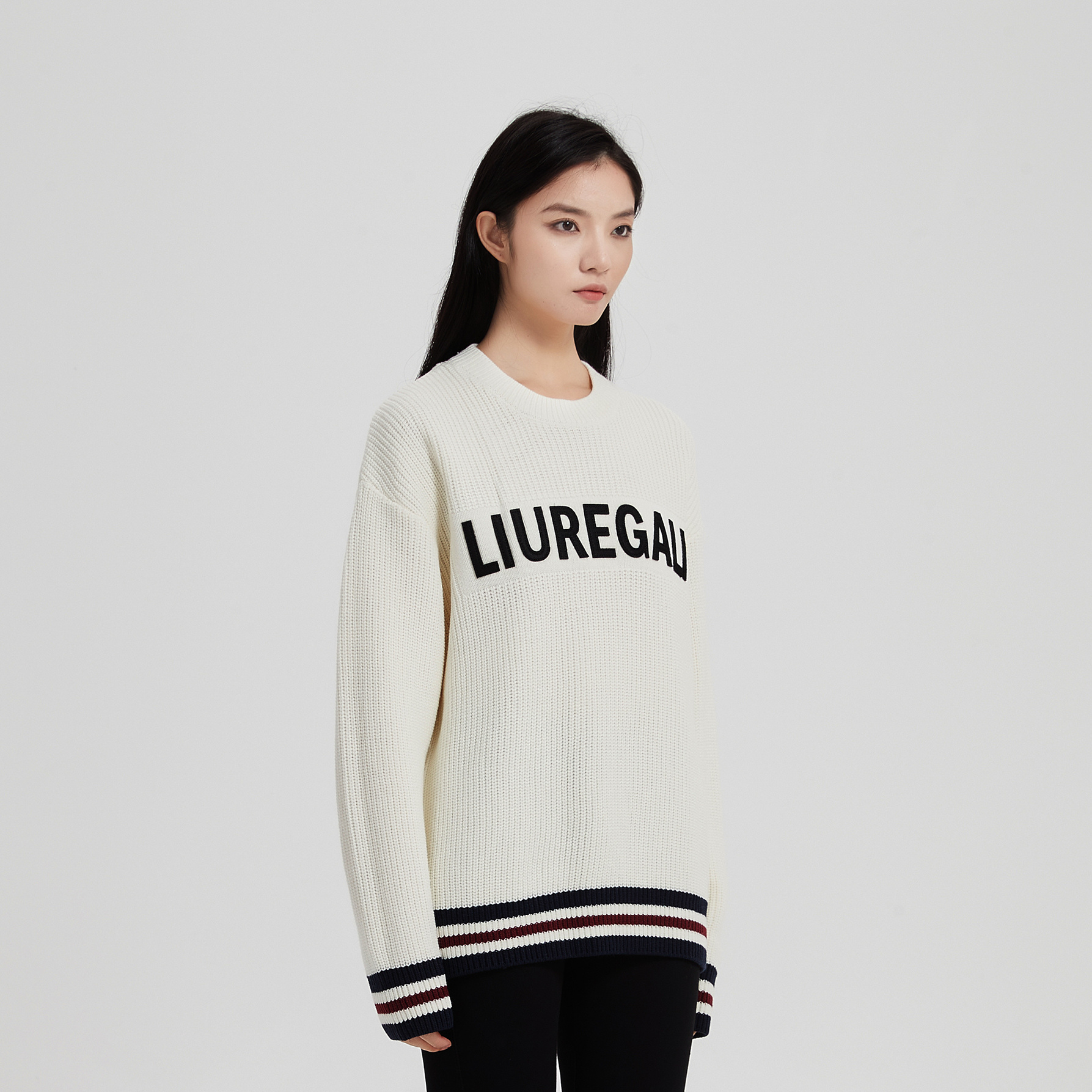 Liuregali Long-sleeved Sweater In White