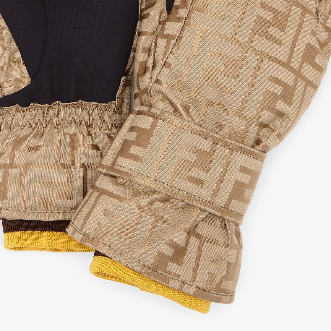Fendi Ski Gloves In Nude