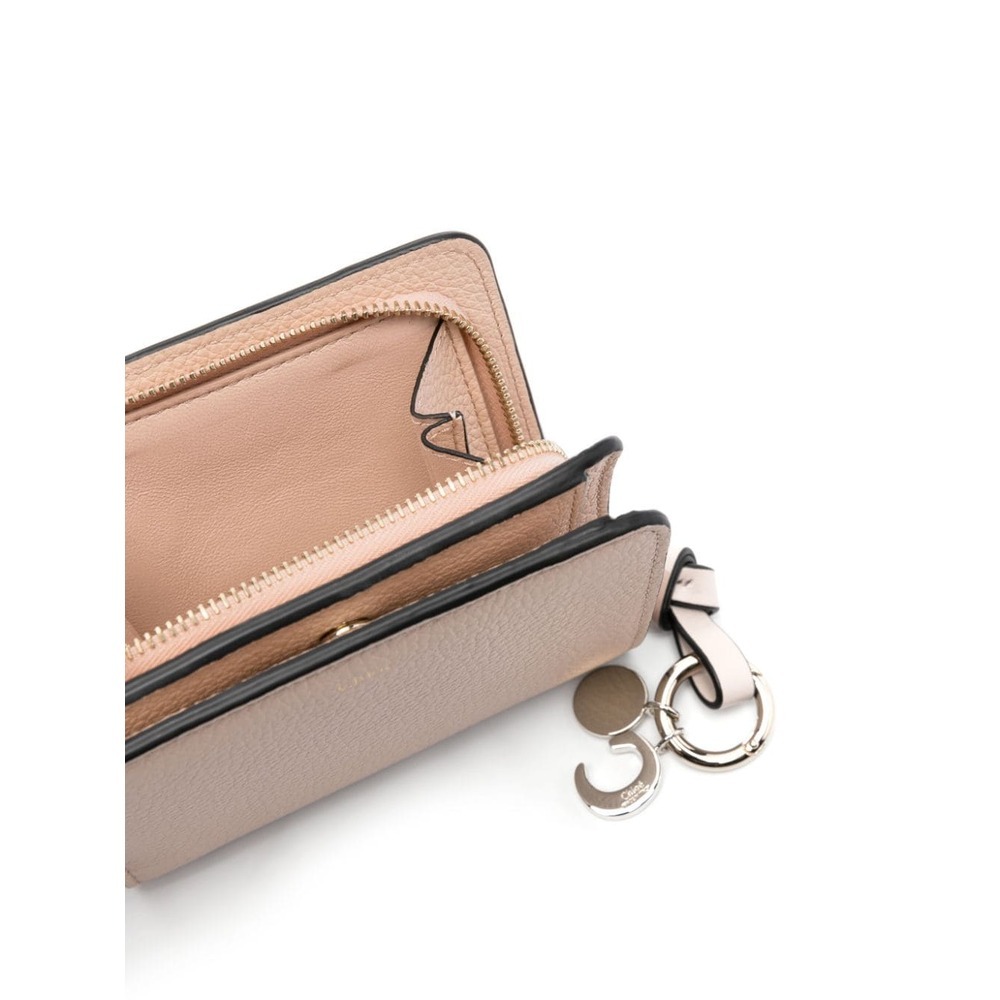 Chloé Alphabet Leather Compact Wallet In Nude