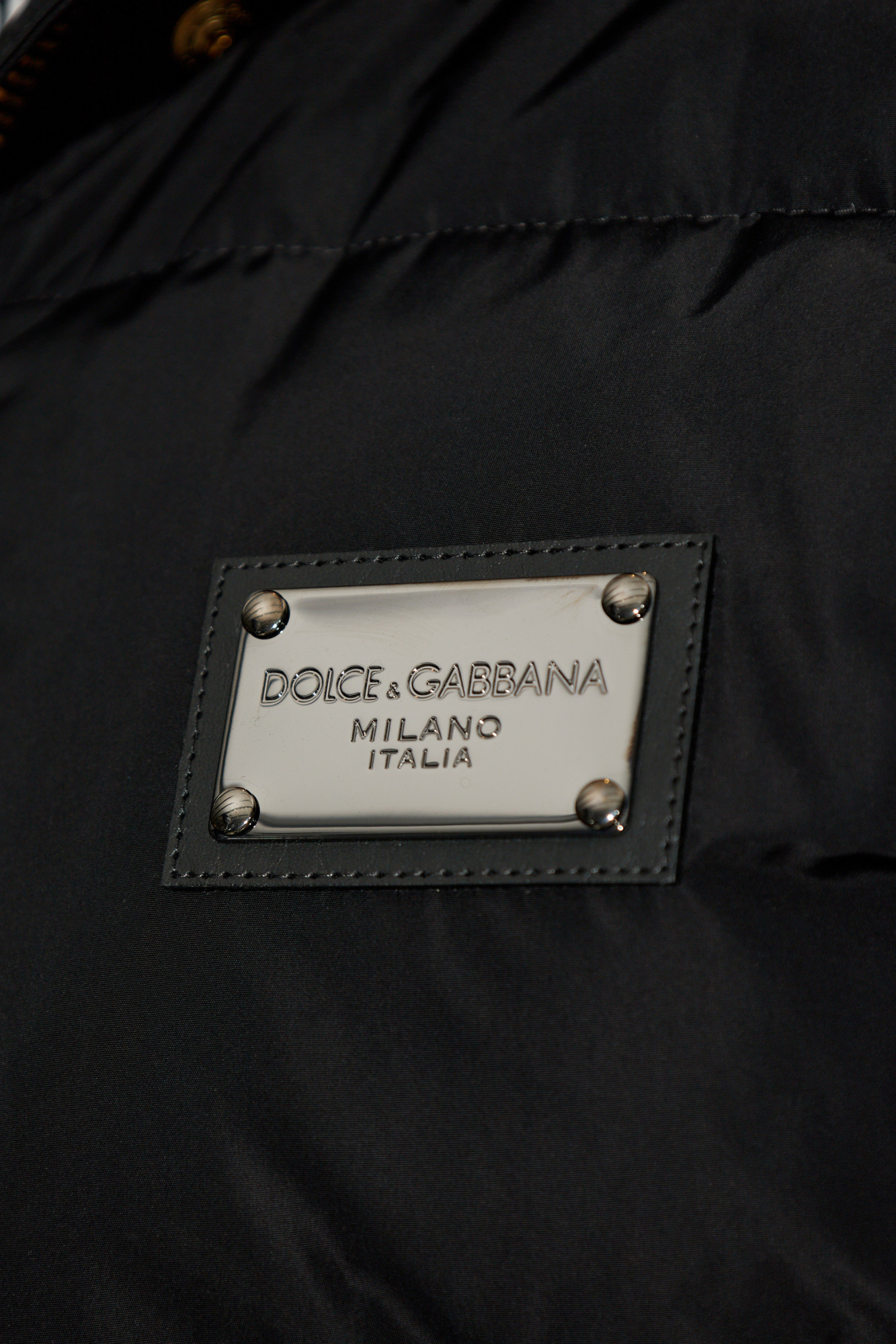 Dolce & Gabbana Hooded Logo-plaque Puffer Jacket In Black