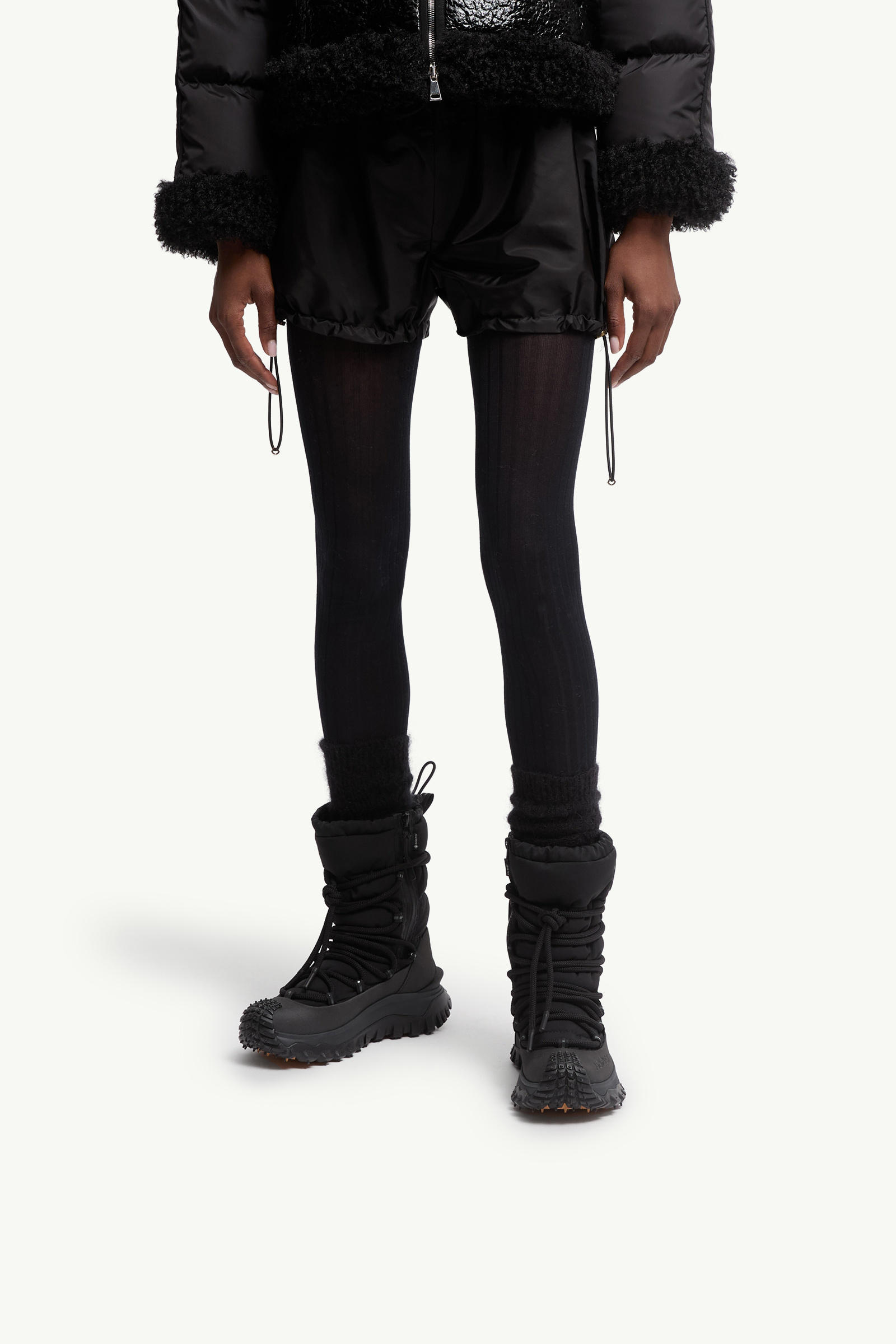 Moncler Trailgrip Après High Boots In Black
