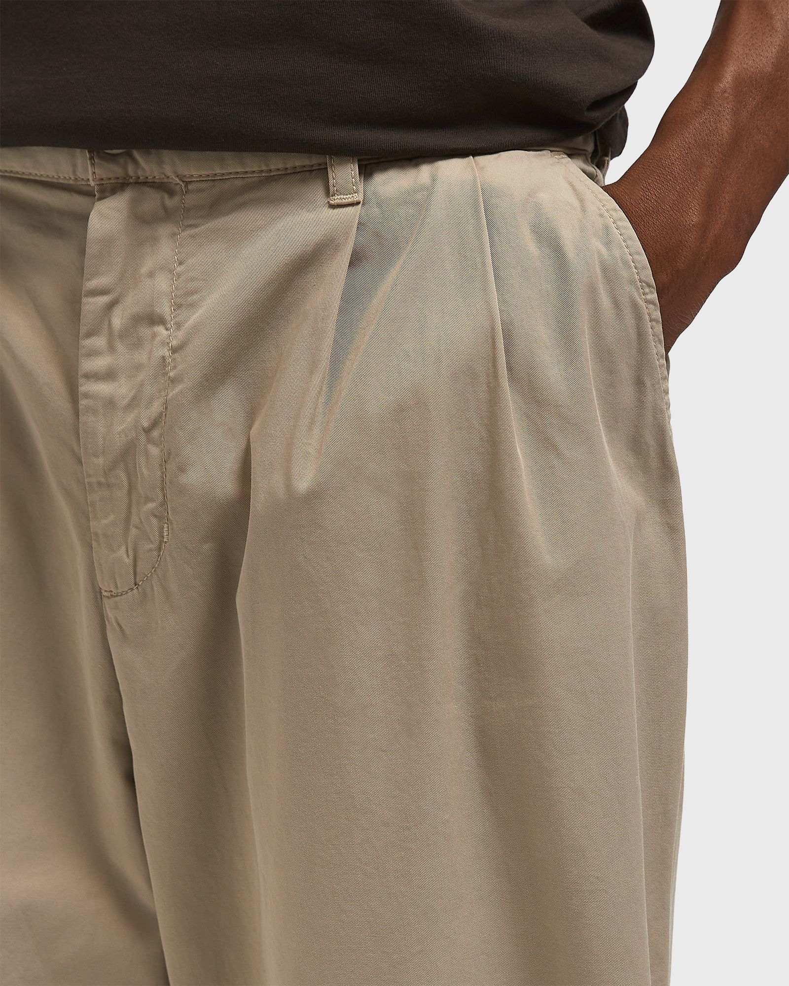 Carhartt Tailored Trousers With Front Pleats And Pockets In Brown