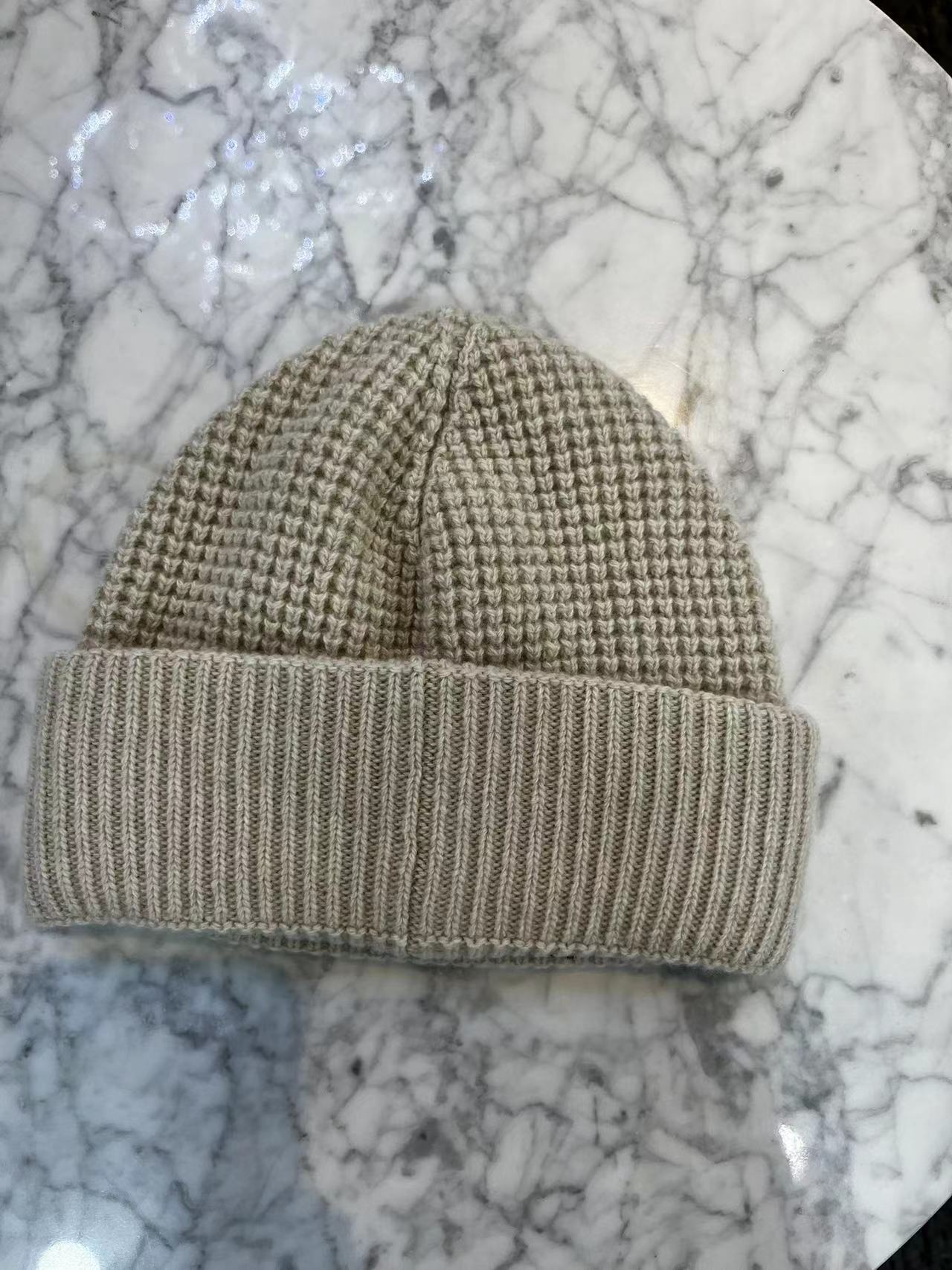 Moncler Logo Hat In Gray