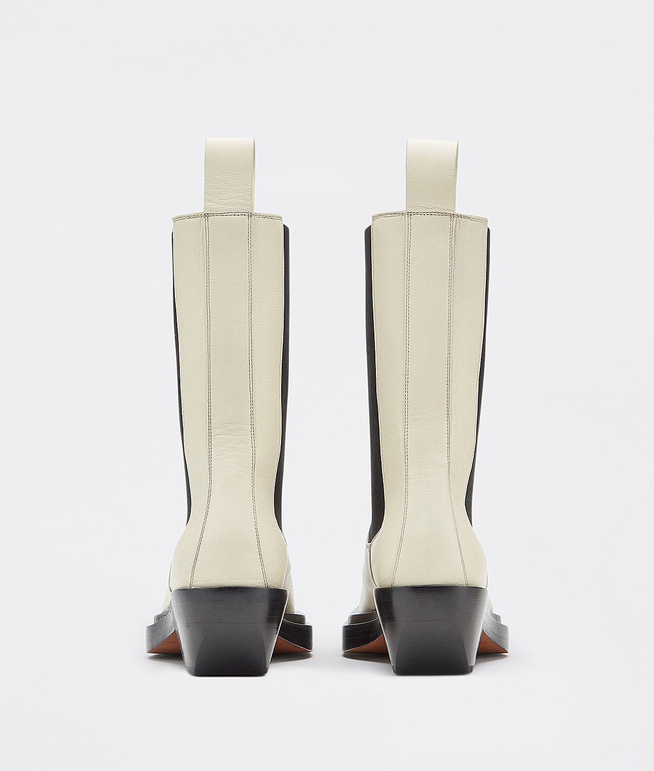 Bottega Veneta Bv Lean Boots In Nude