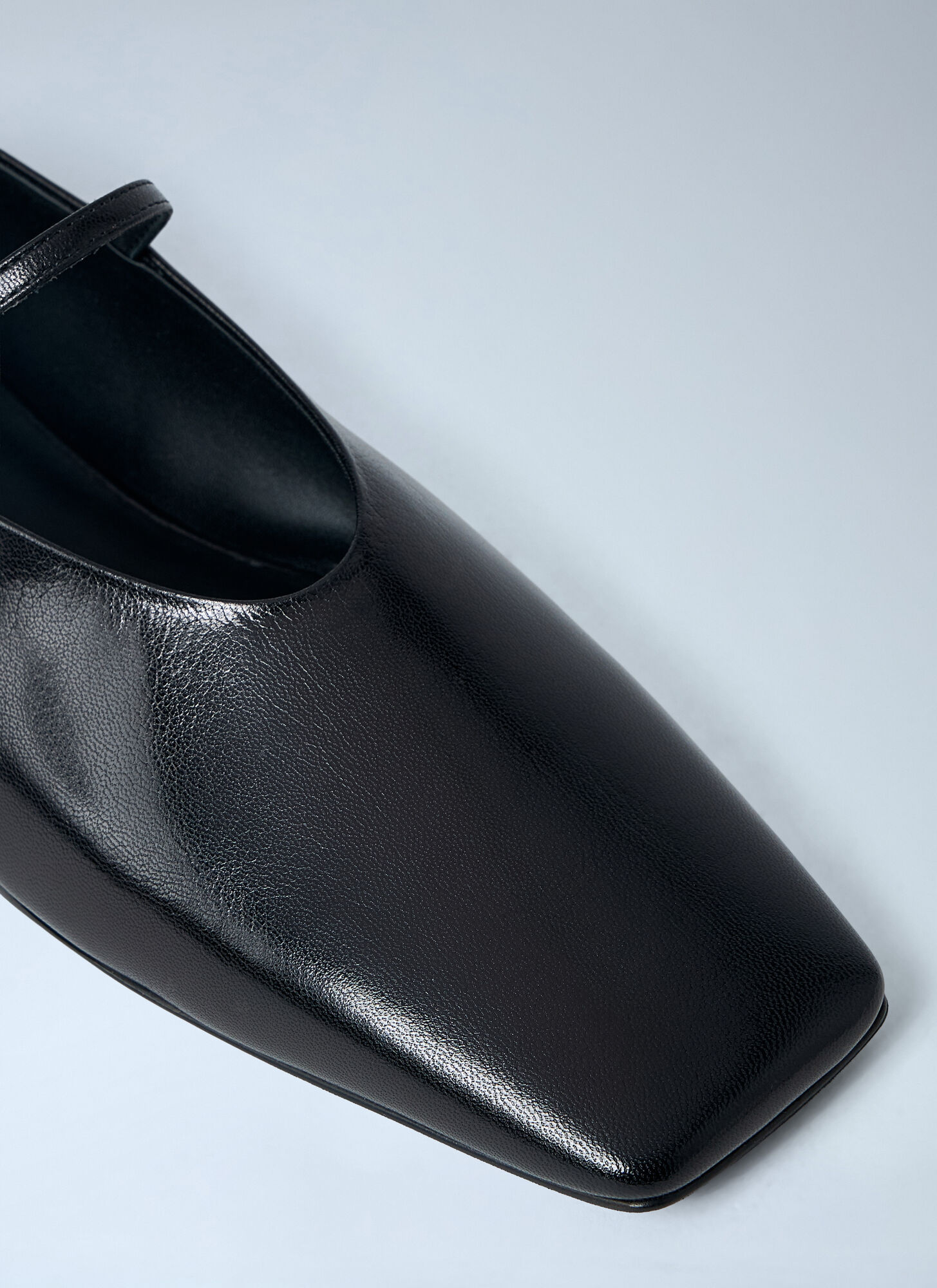 Jil Sander Leather Flat Shoes In Black