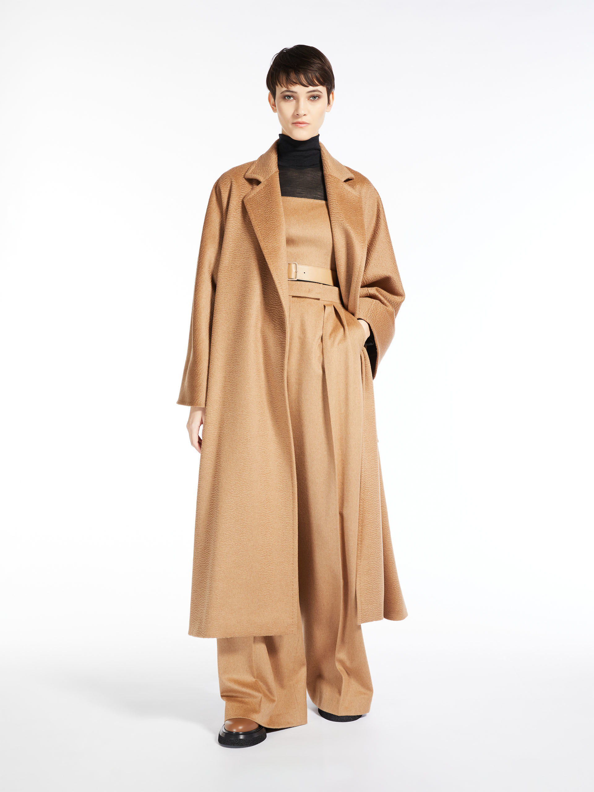 Max Mara Wool Cashmere Long-sleeved Coat In Nude