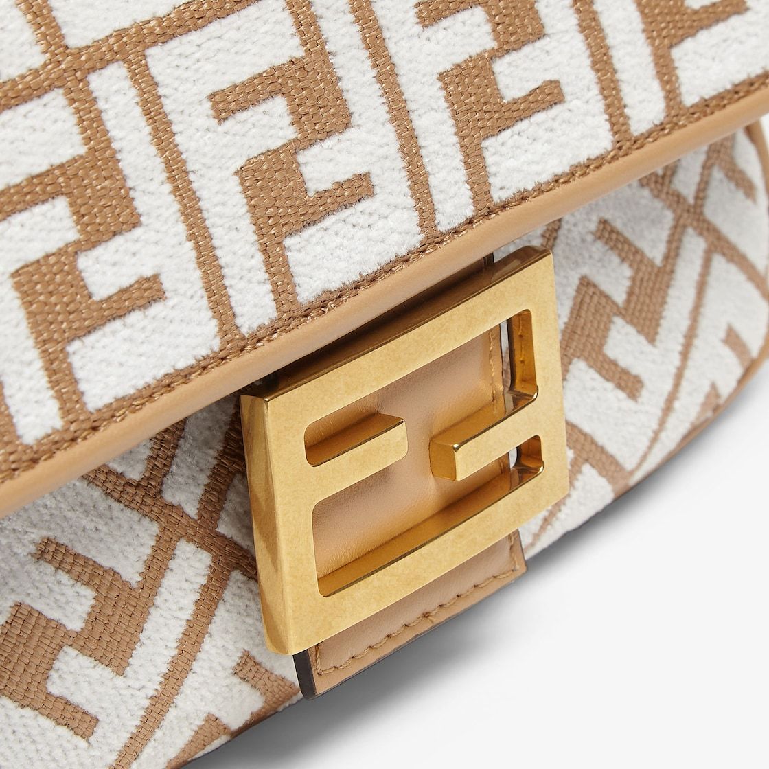 Fendi Shopping Bags In Nude