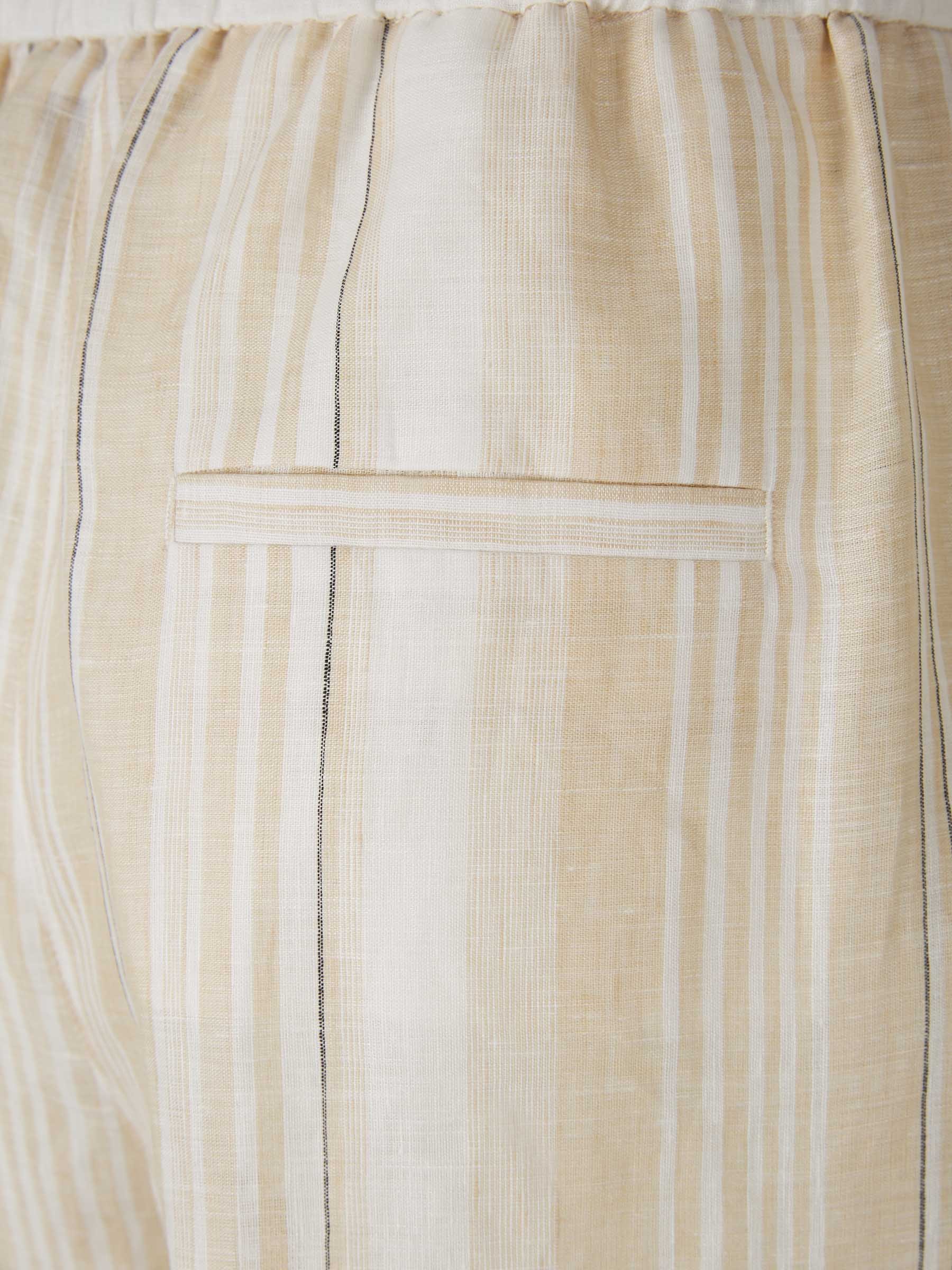 Peserico Side-slit Cropped Stretch Pants In Nude