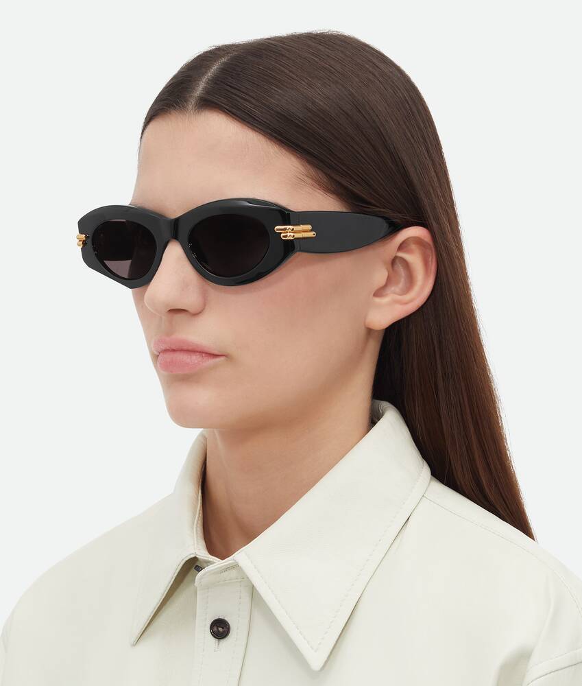 Bottega Veneta Mitre Oval-framed Sunglasses In Black