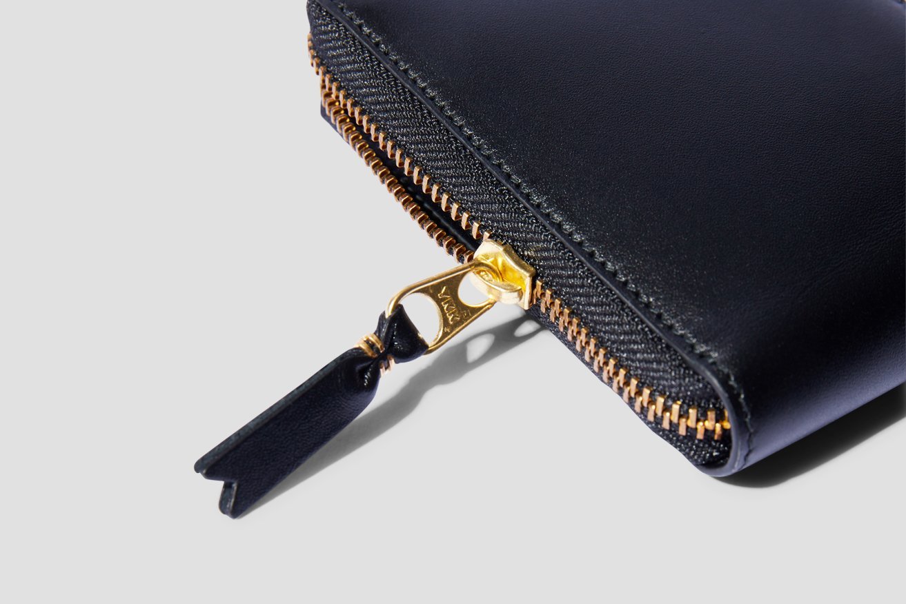 Comme Des Garçons Logo Wallet In Black