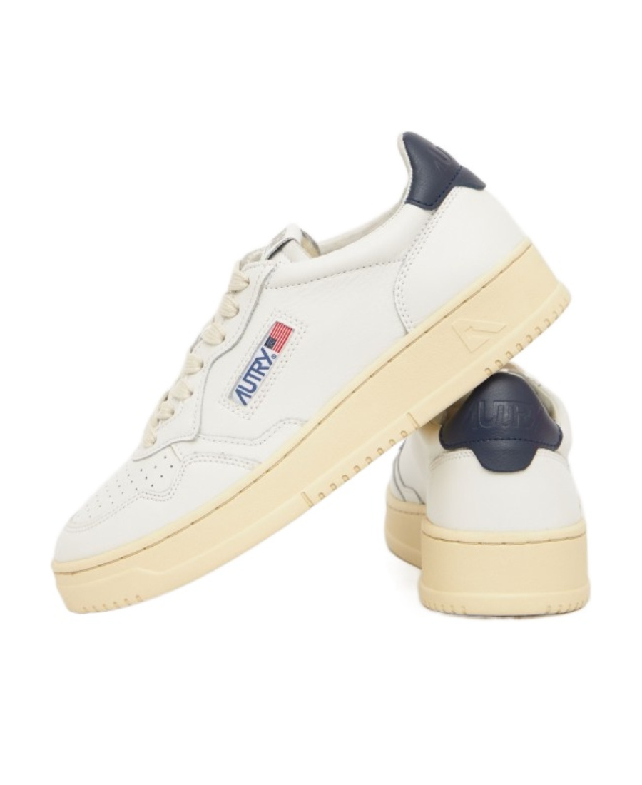 Autry Medalist Low-top Sneakers In White