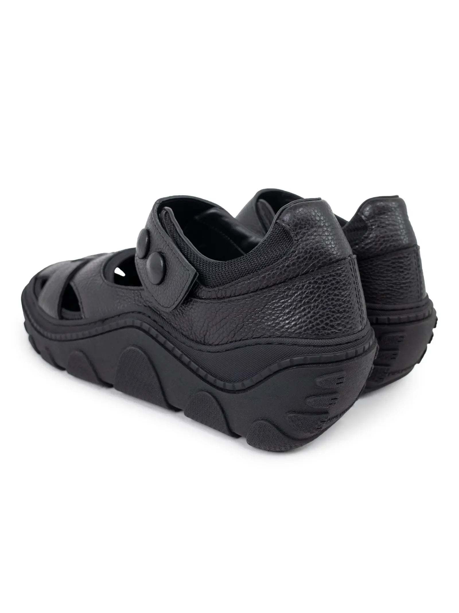 KIKO KOSTADINOV ROUND-HEADED FLAT SANDALS