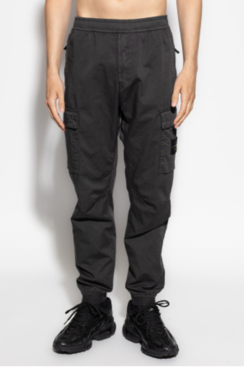 Stone Island 3100033 Cargo-pocket Elasticated Trousers In Black