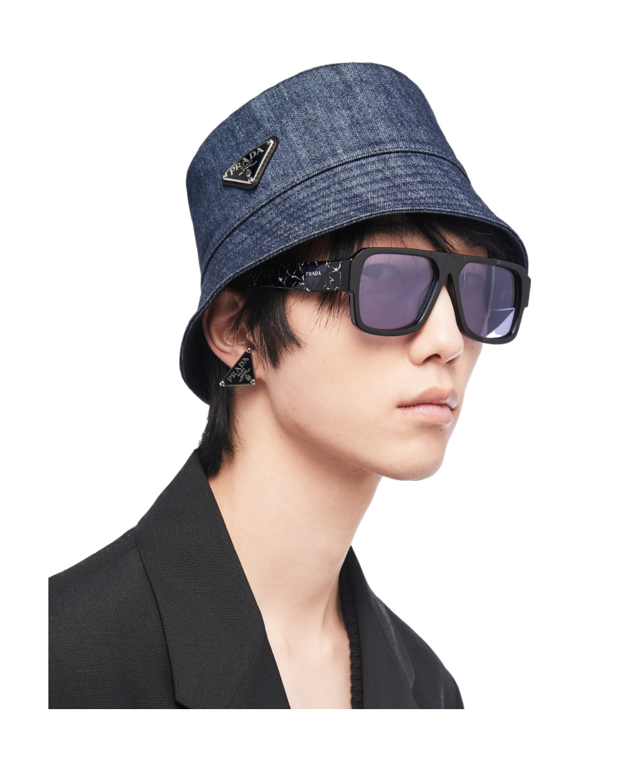 Prada Logo Patch Denim Bucket Hat In Blue