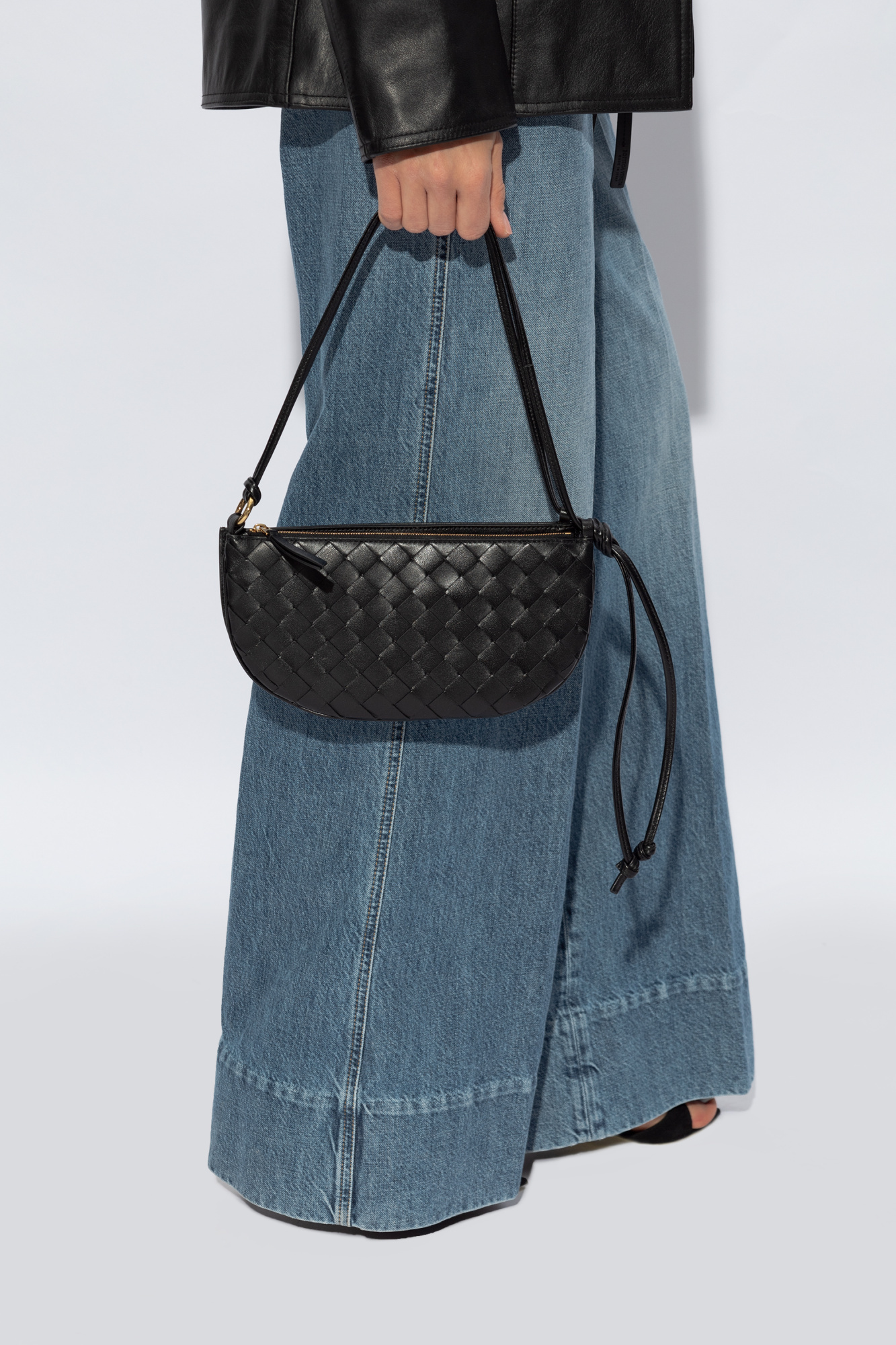 Bottega Veneta Mini Intrecciato Pattern Handbag With Detachable Pouch In Black