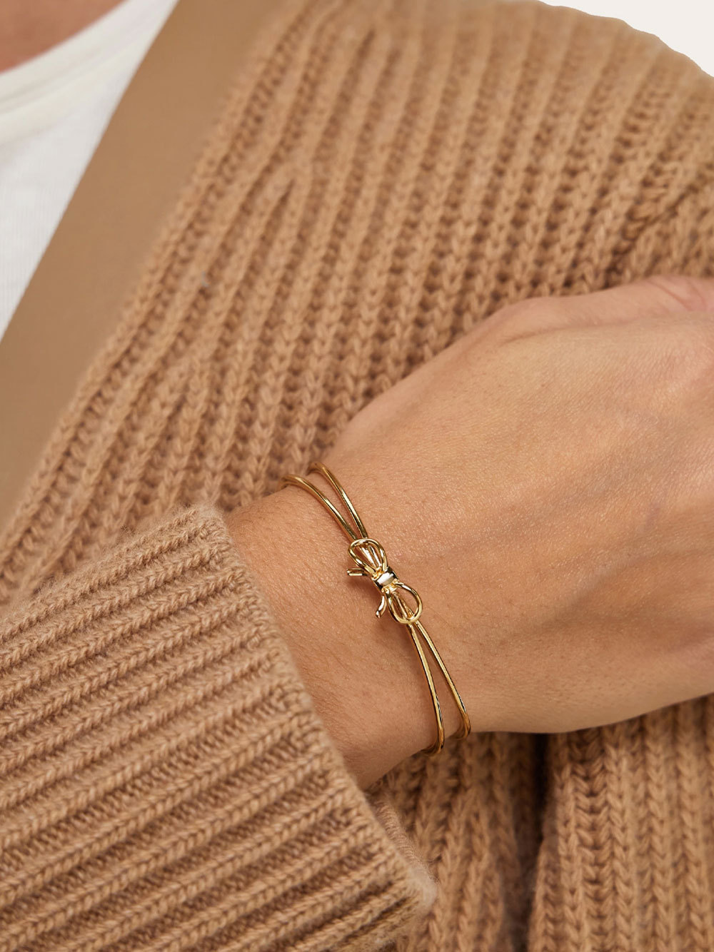 Ferragamo Bangle Bow Bracelet In Gold