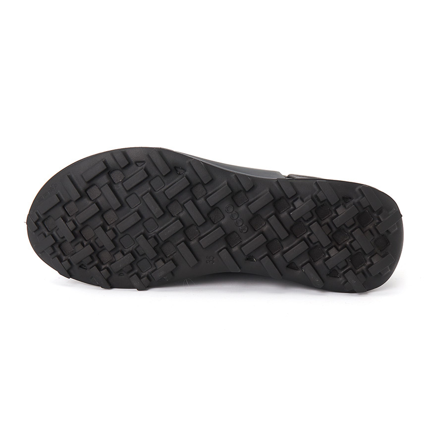 Ecco Round Toe Sneakers In Gray