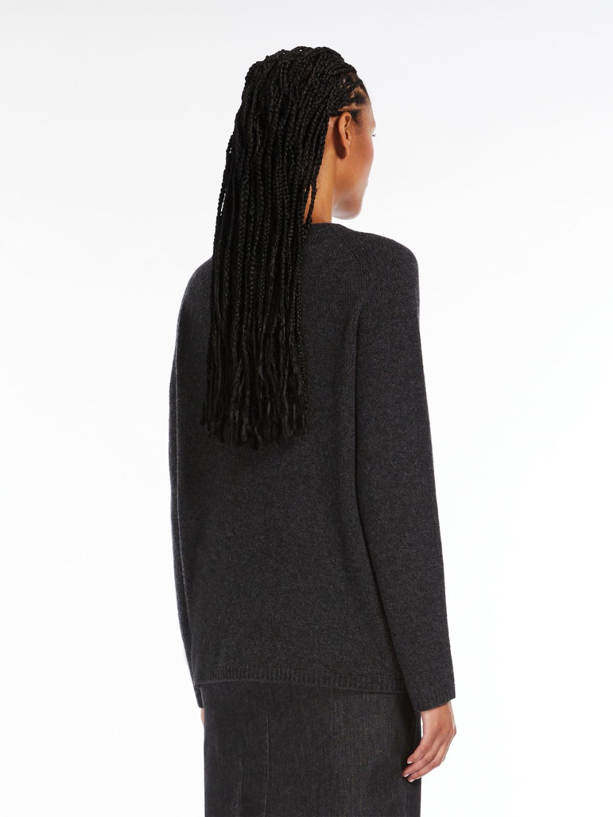 Max Mara Wool And Cashmere Long-sleeved Sweater With Round Neck In Black