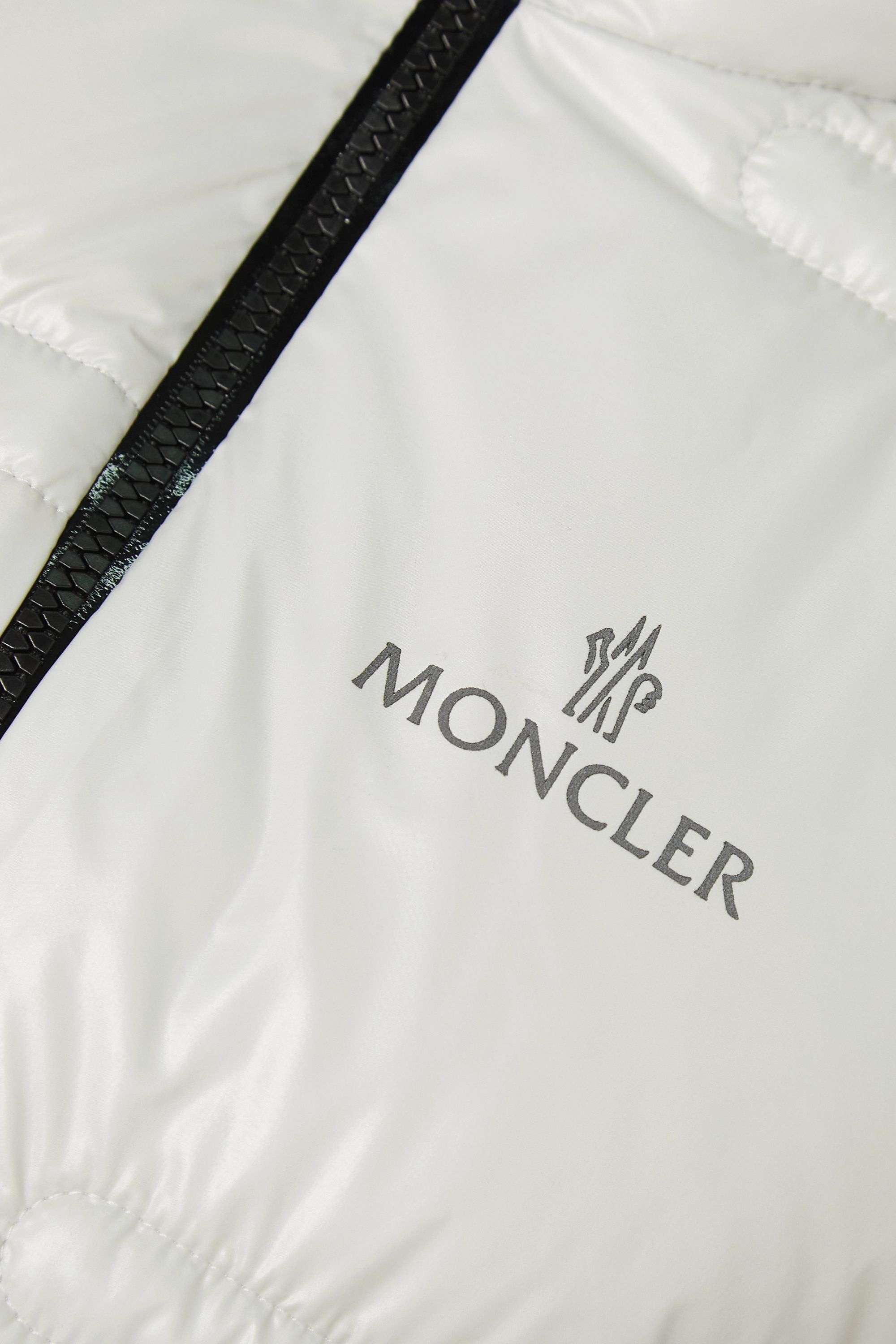 Moncler Tibre Quilted Down Jacket In Gray