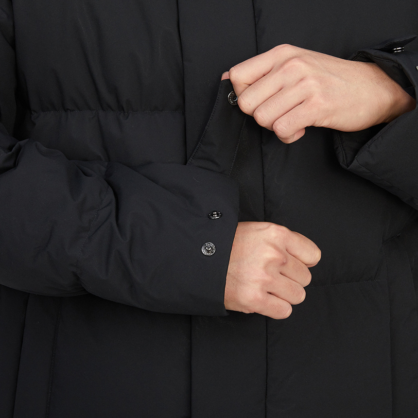 Duvetica Long-sleeved Down Jacket In Black