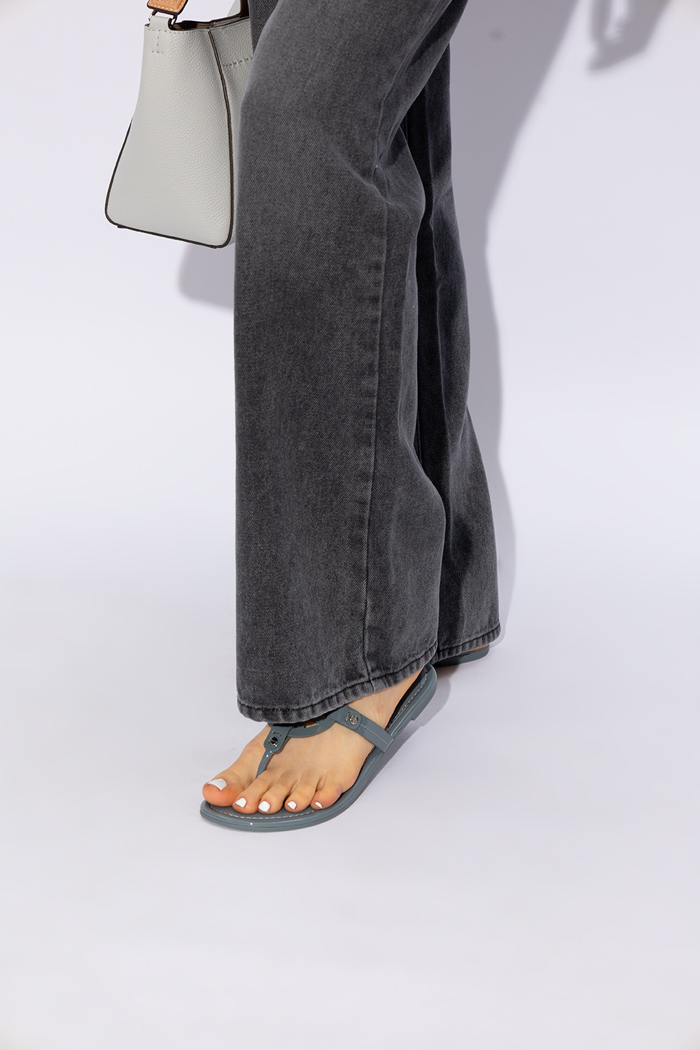 Tory Burch Miller Patent-leather Flip Flops In Gray