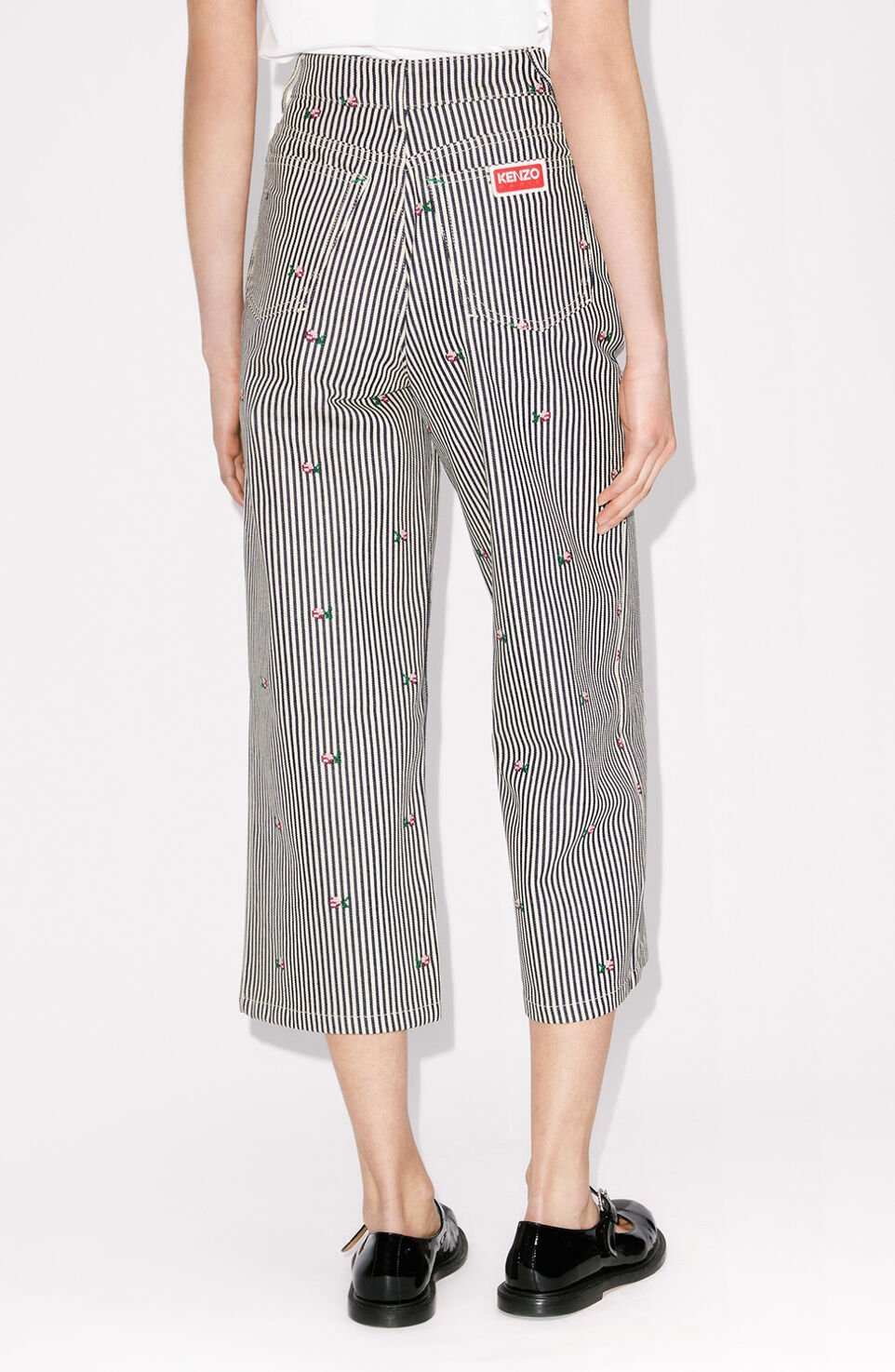 Kenzo Floral Embroidered Striped Cropped Jeans In Gray