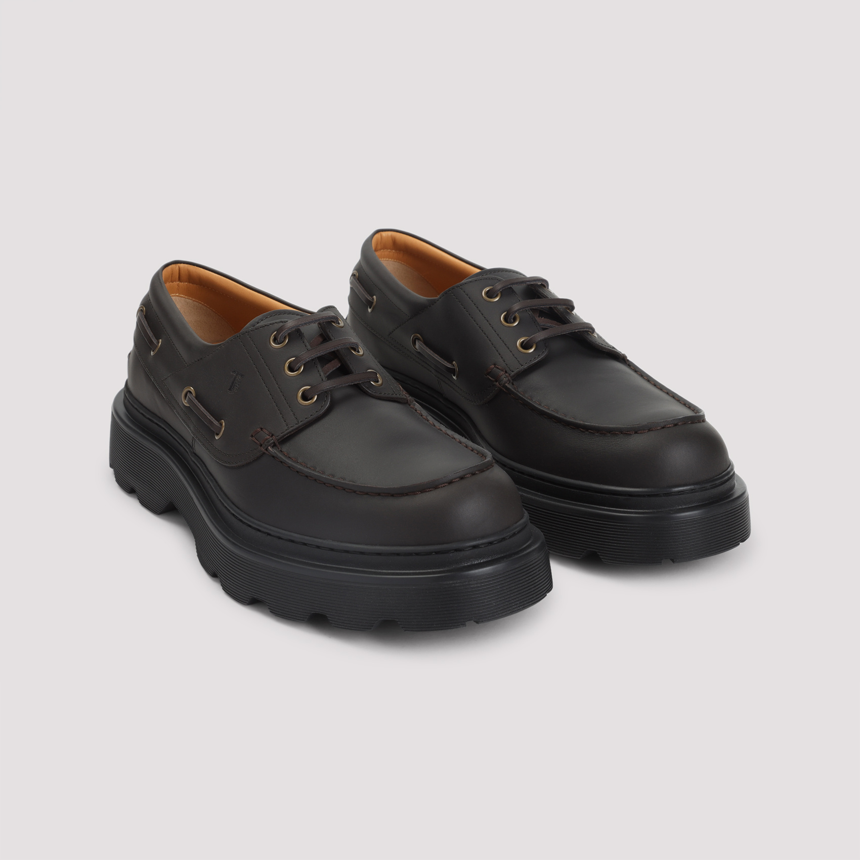 Tod's Leather Loafers Designed For Nautical Wear In Black