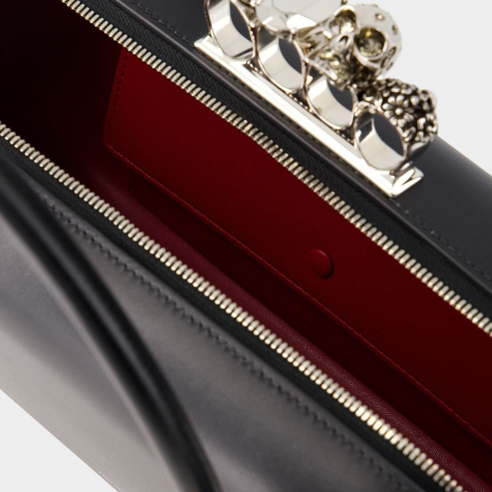 Alexander Mcqueen The Reverse Leather Clutch In Black