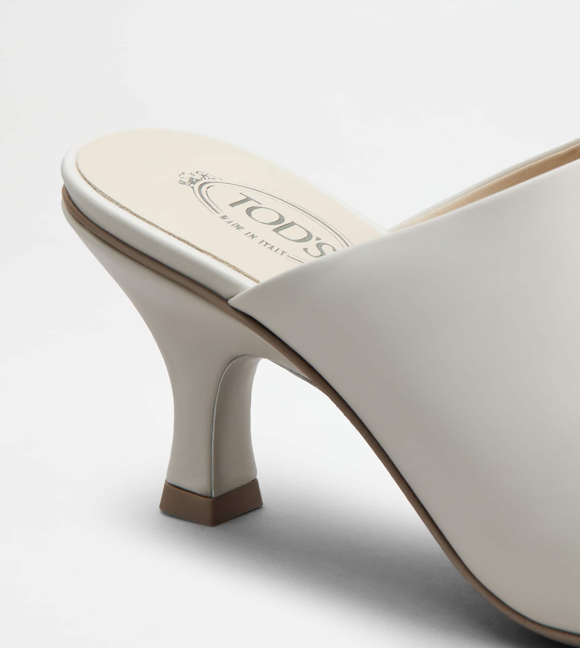 Tod's Leather Sabot In White