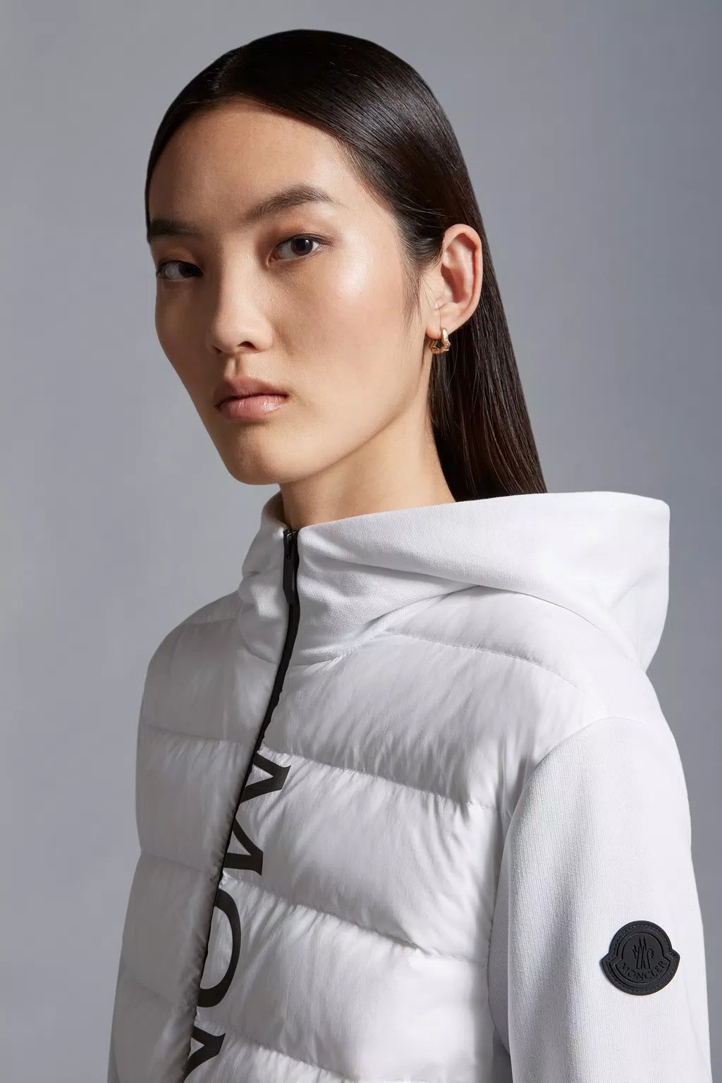Moncler Logo-print Panelled Puffer Jacket In Optical White