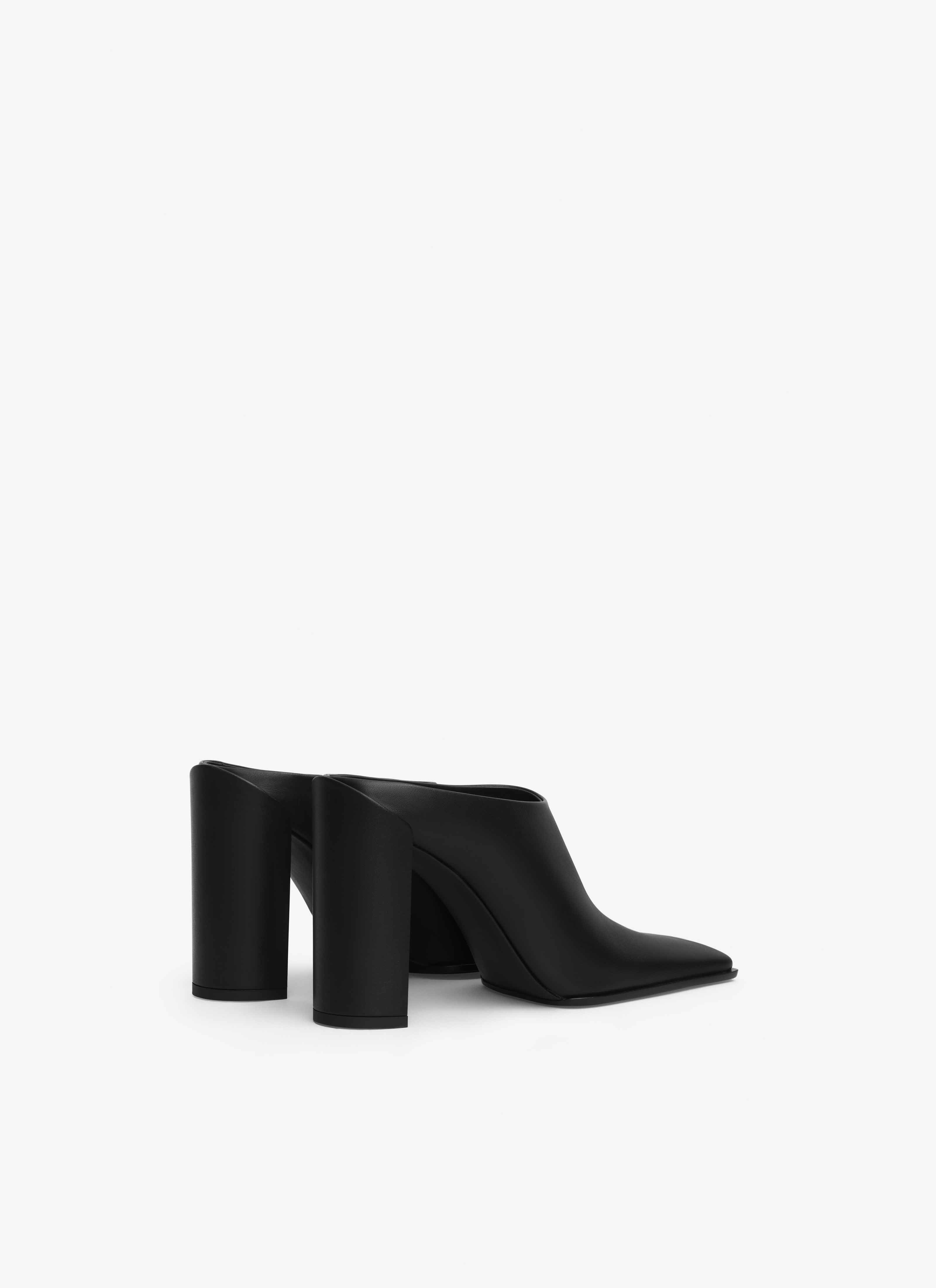 Alaïa Leather Square-toe Mules In Black