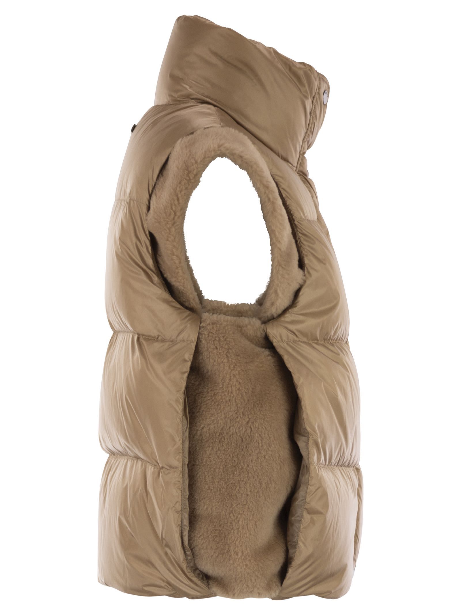 Peserico Quilted Shearling-trimmed Gilet In Brown