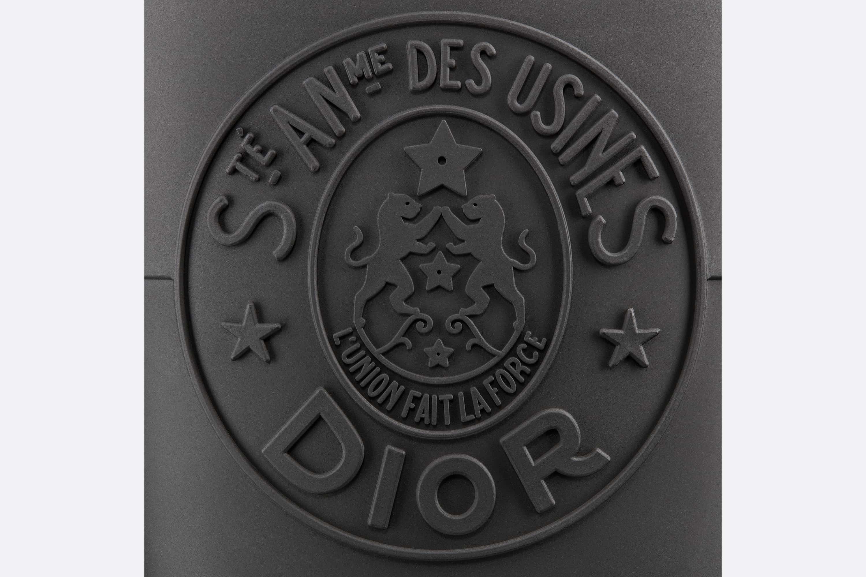 Dior Logo Embossed Round Toe Rain Boots In Black