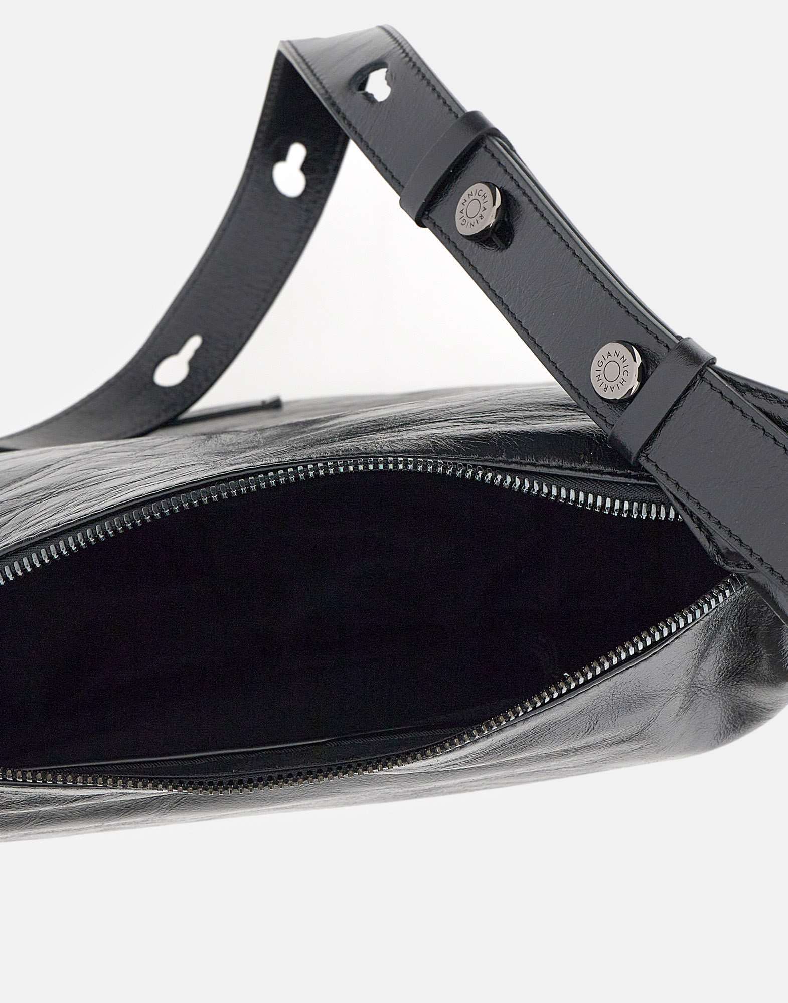 Gianni Chiarini Charlotte Logo Detailed Shoulder Bag In Black