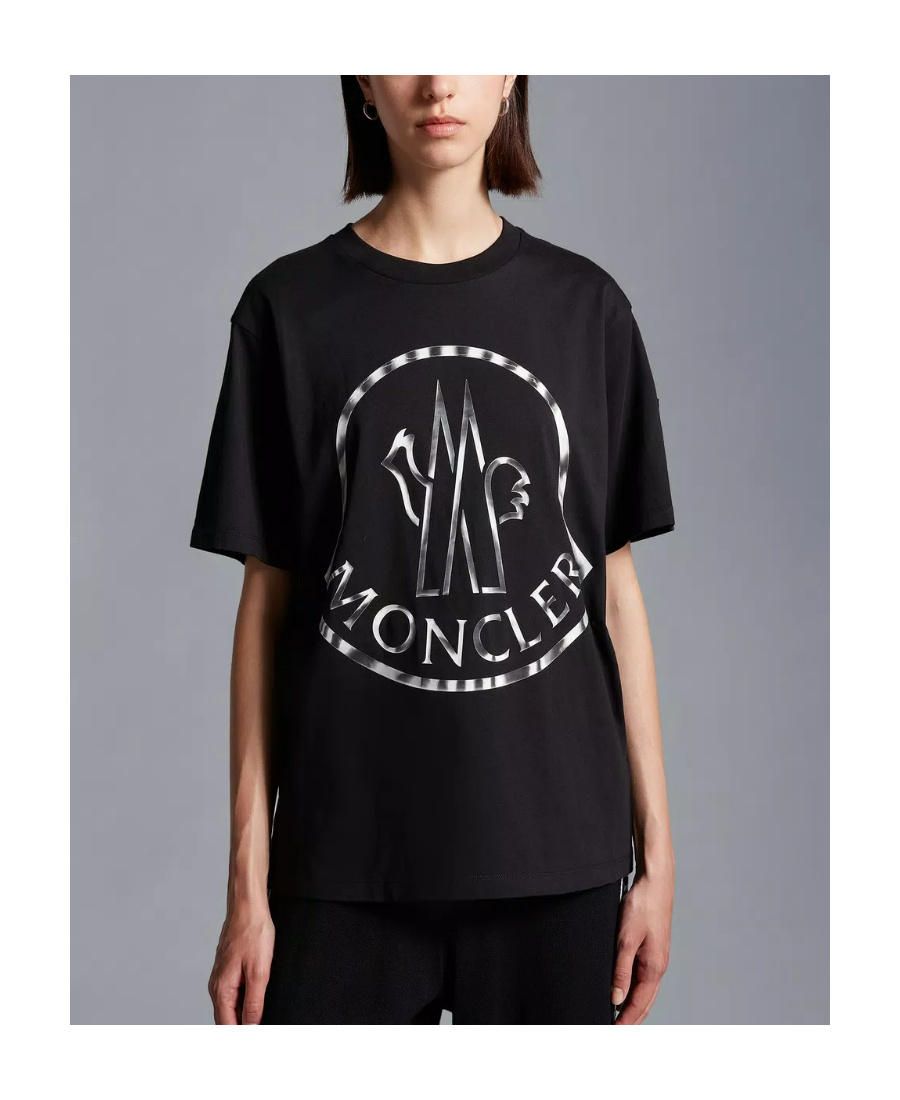 Moncler Logo-print Short-sleeve T-shirt In Black