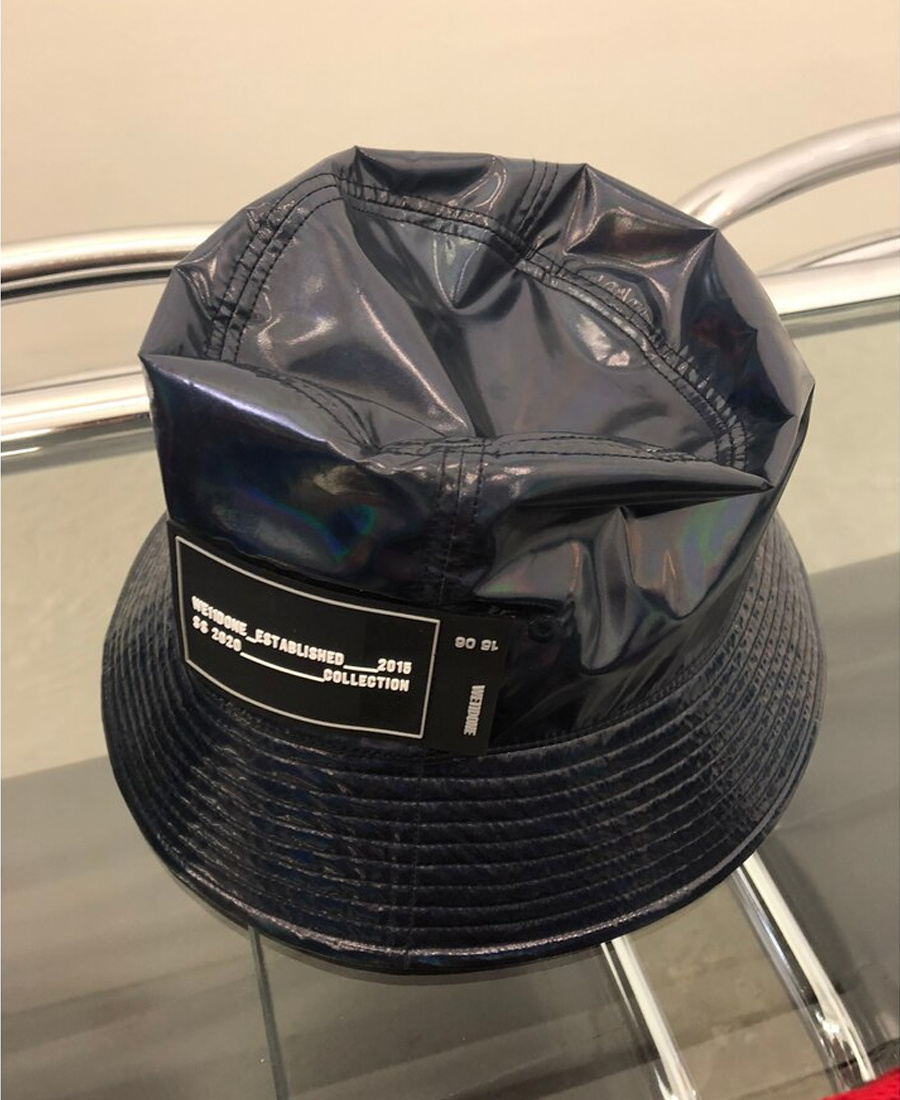 We11 Done Navy Blue Round-rimmed Fisherman's Hat In Black