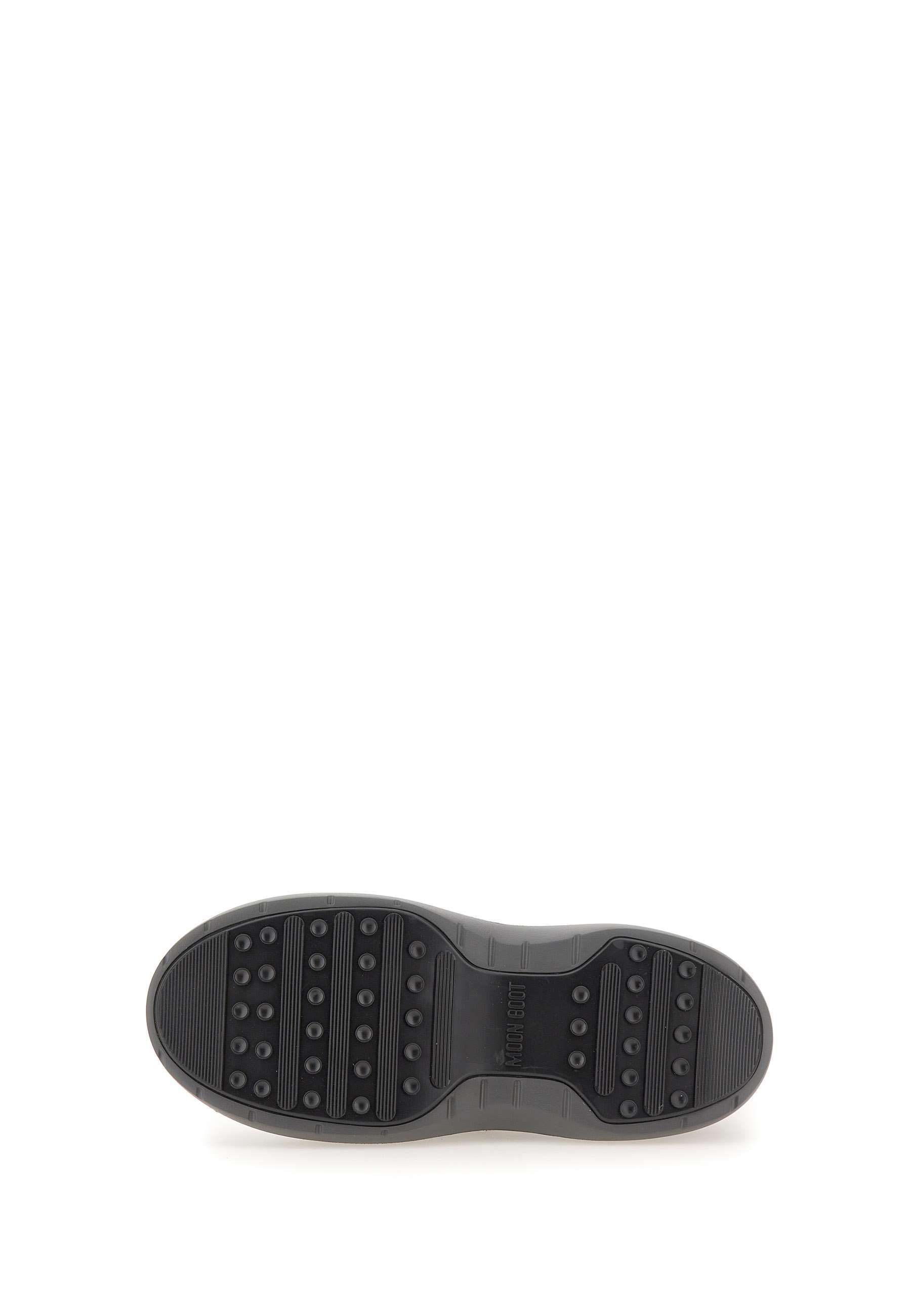 Moon Boot Mb Luna Low Boot In Elegant Antracite With Minimalist Design In Black