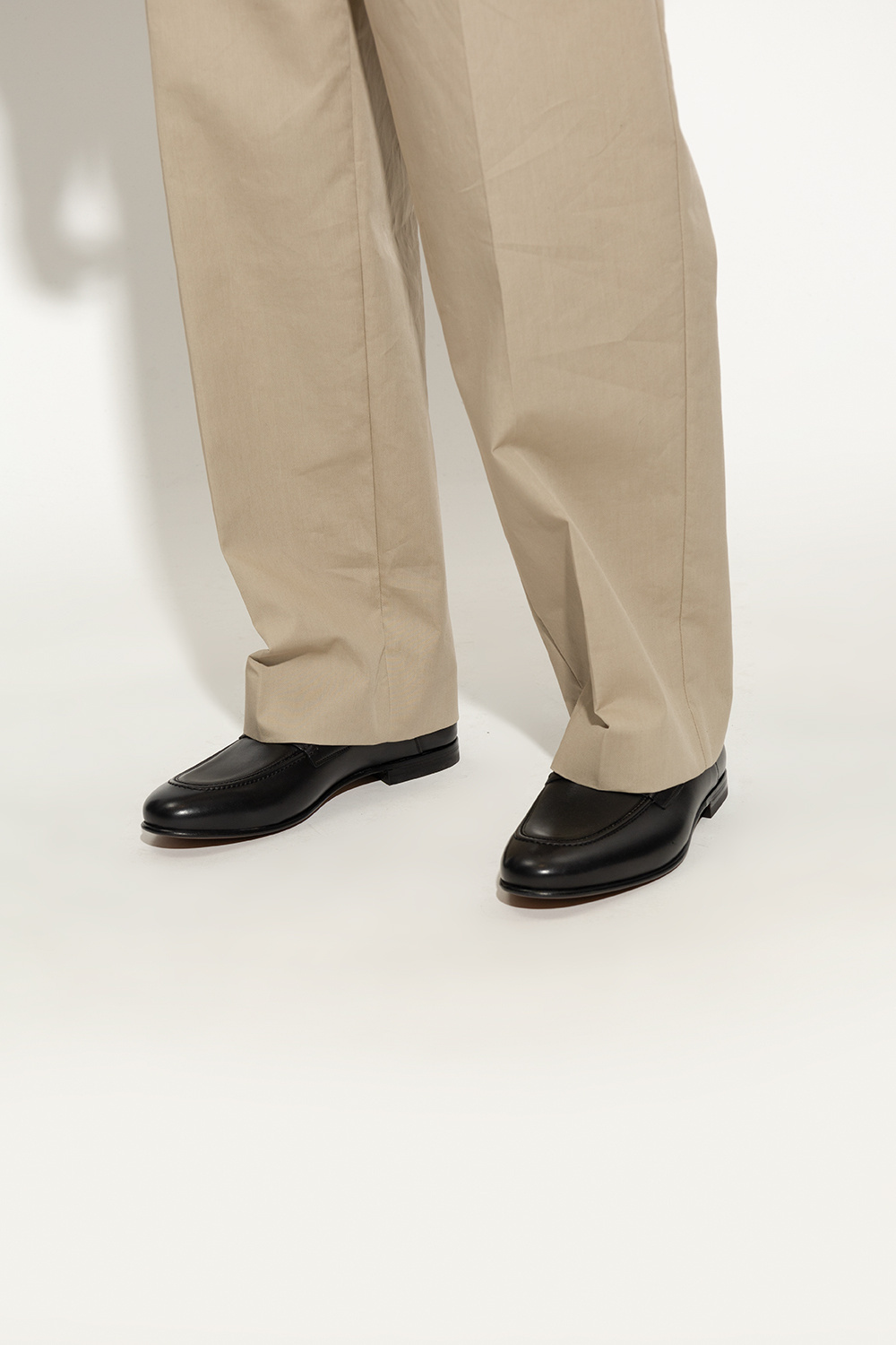 Ferragamo Florio Gancini-plaque Loafers In Black