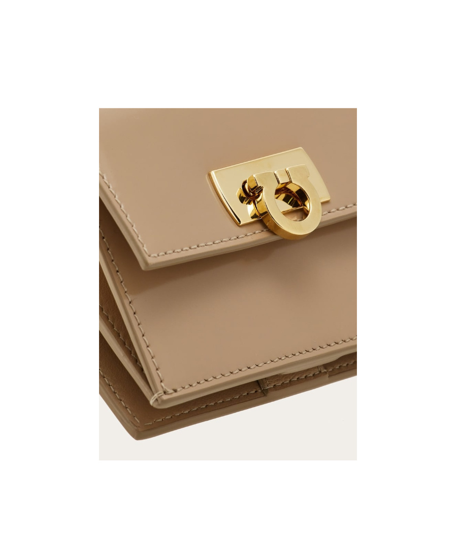 Ferragamo Gancini-buckle Leather Wallet In Green