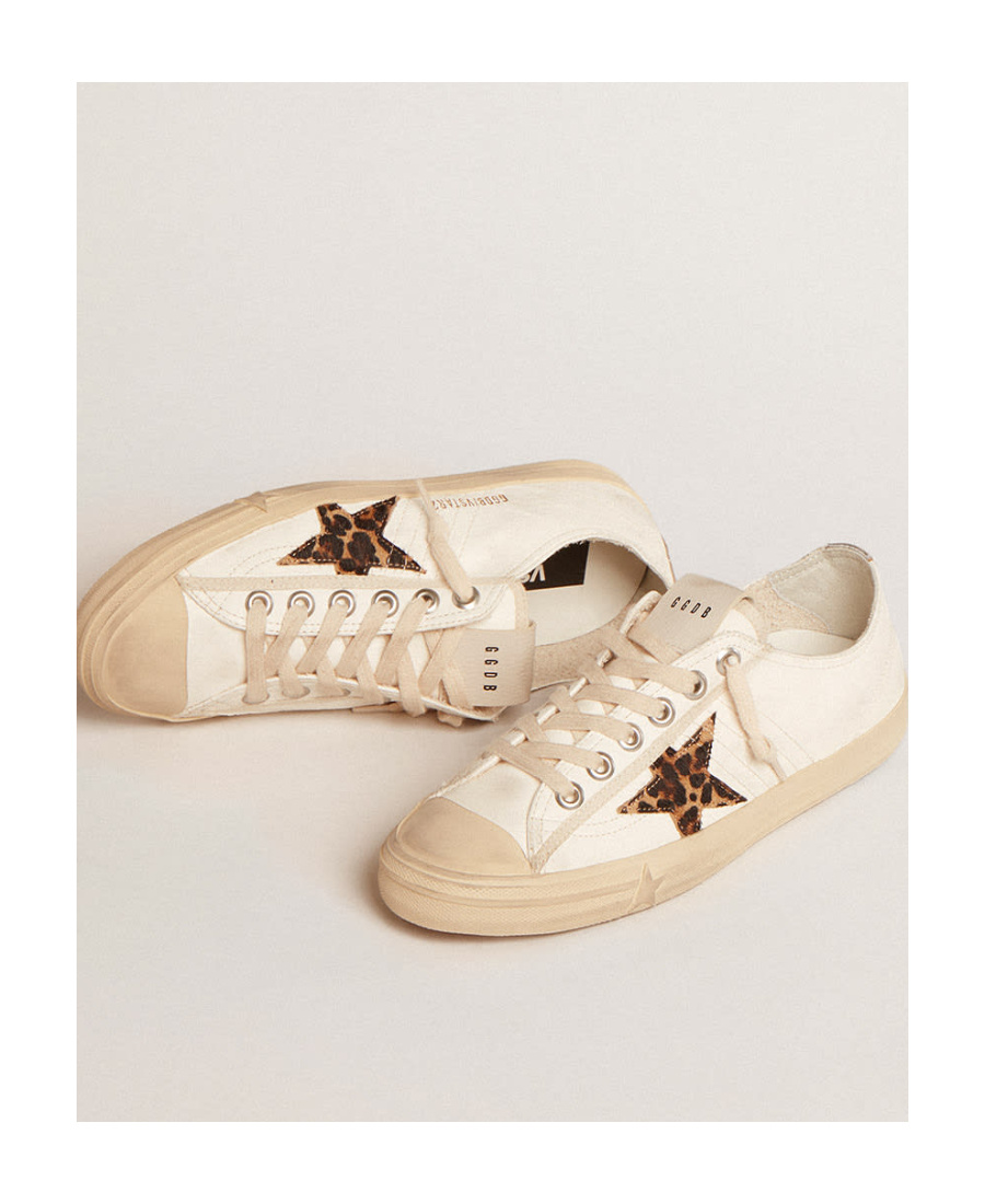 Golden Goose V-star Leather Sneakers In Nude